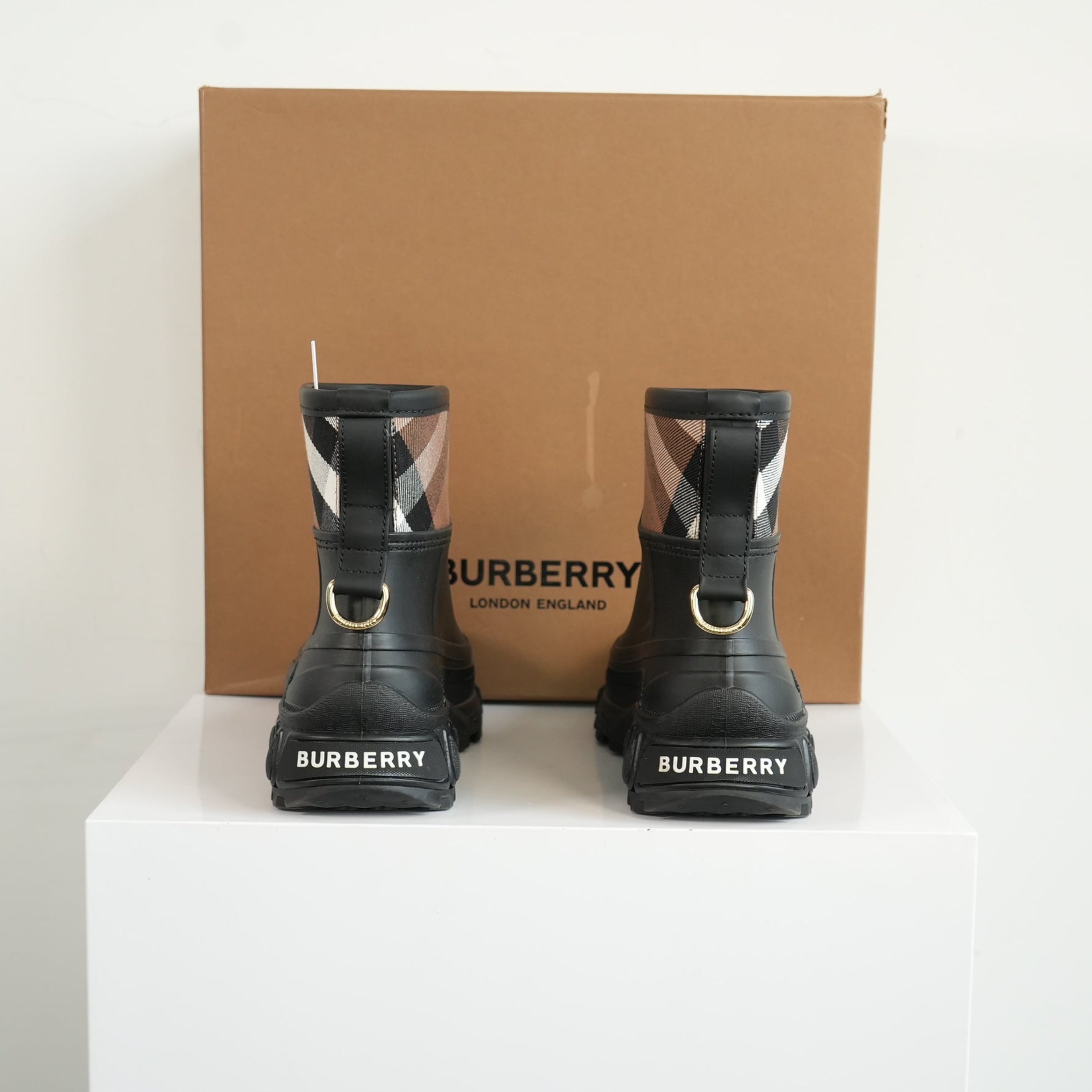 Burberry Ryan Ankle Rain Boots Size 37 With box