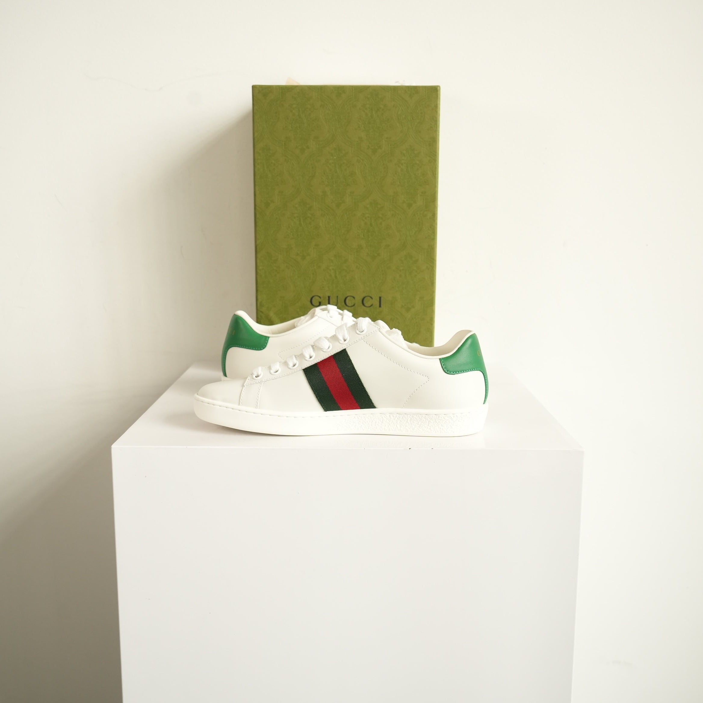 Gucci X Disney Donald Duck Ace Sneakers Size 36 With Box