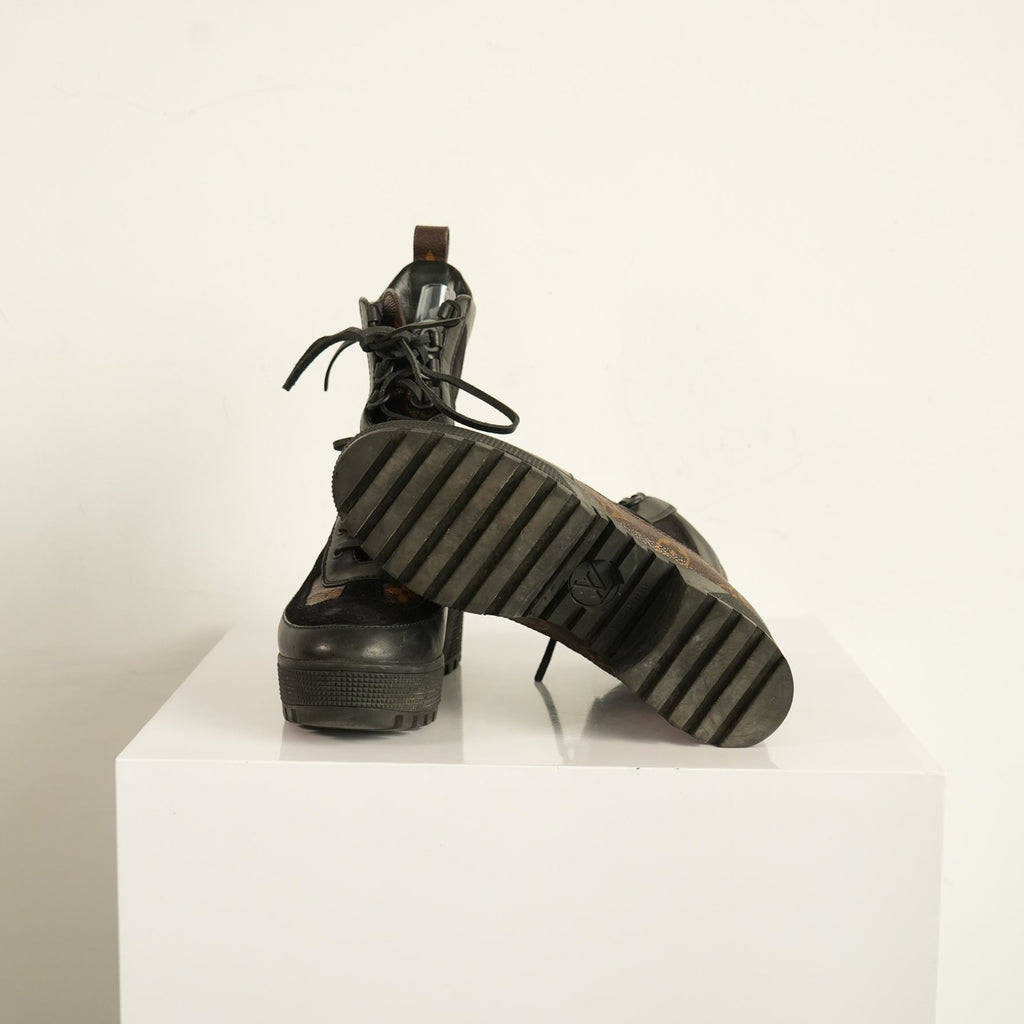 Louis Vuitton Laureate Desert Boot Size 37