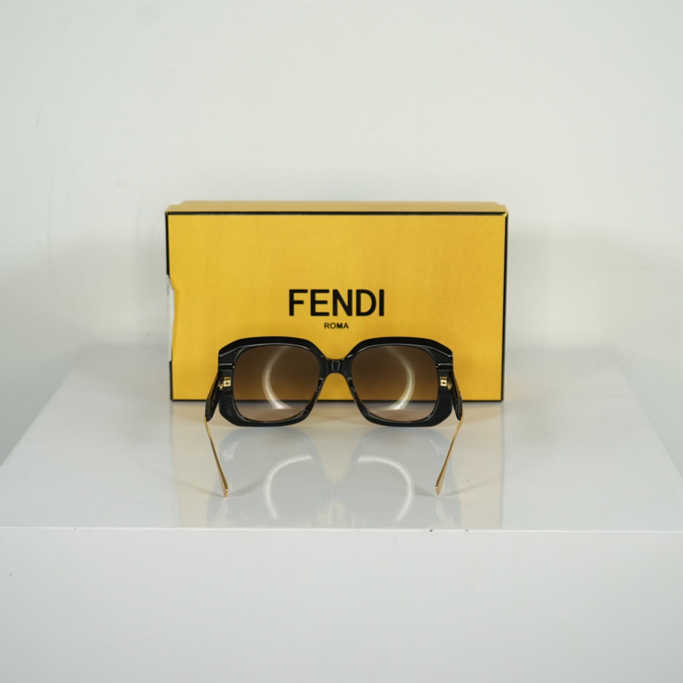 Fendi Black Fendigraphy FE40065I Square Sunglasses