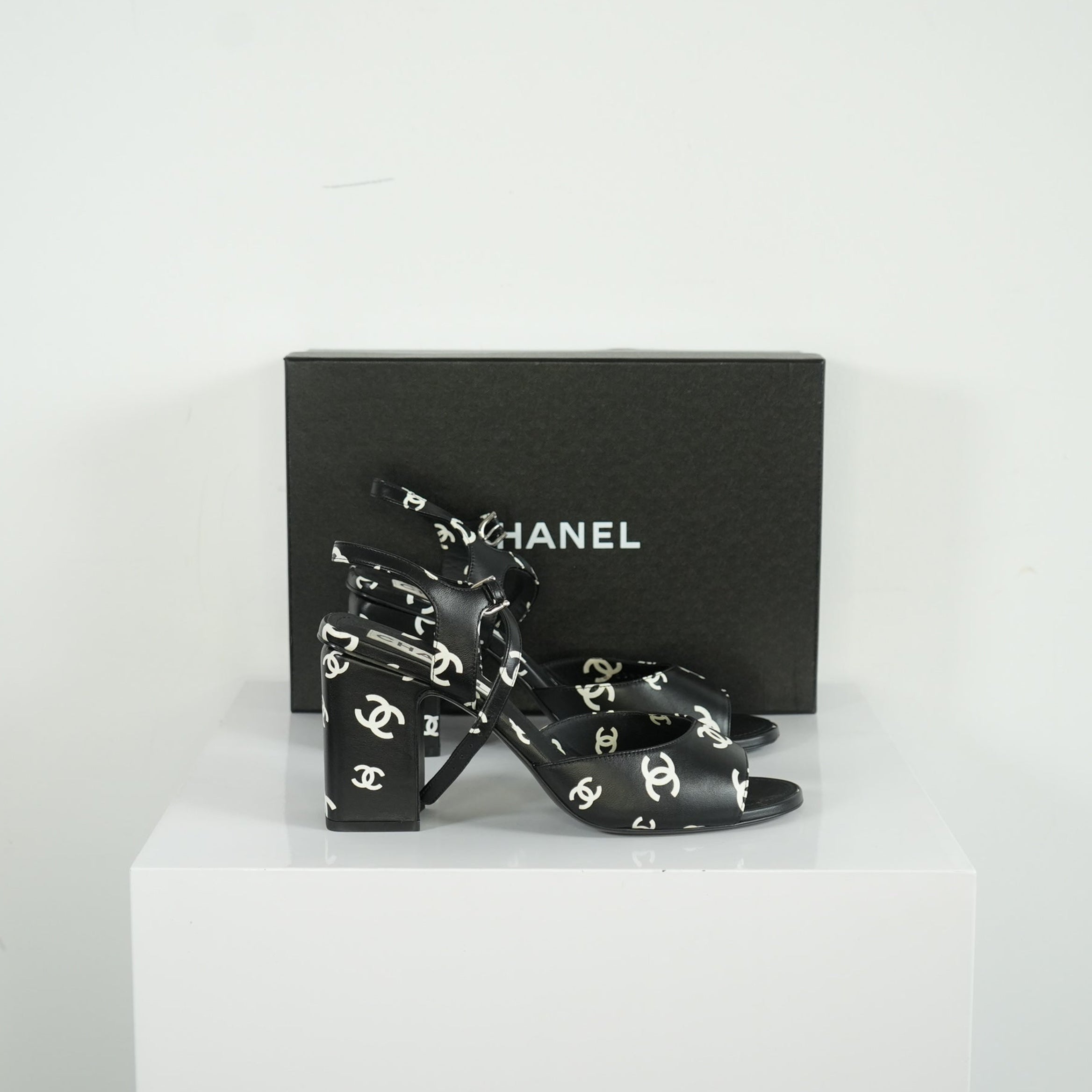 Chanel Printed Lambskin CC Platform Sandals Size 40.5 With Box