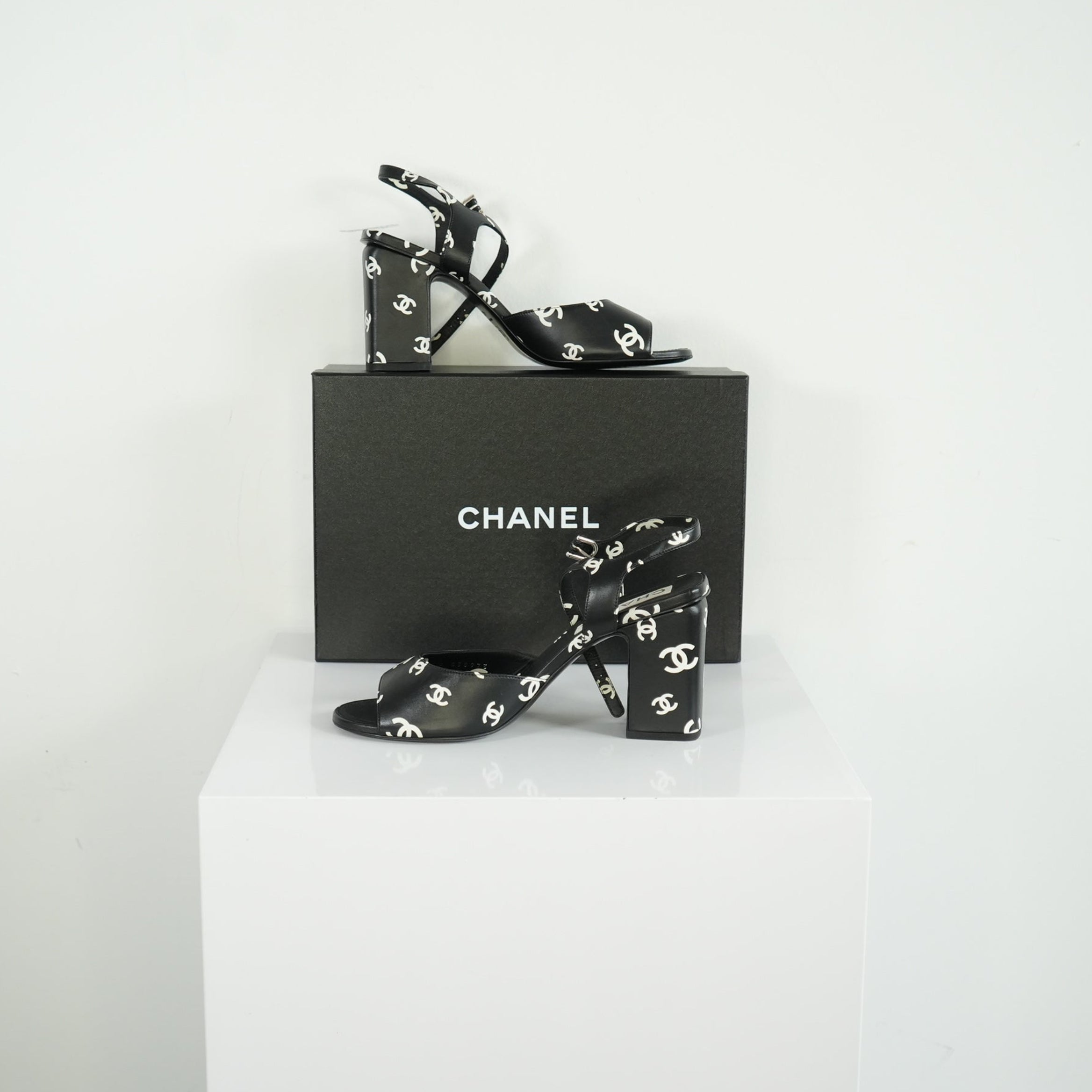 Chanel Printed Lambskin CC Platform Sandals Size 40.5 With Box