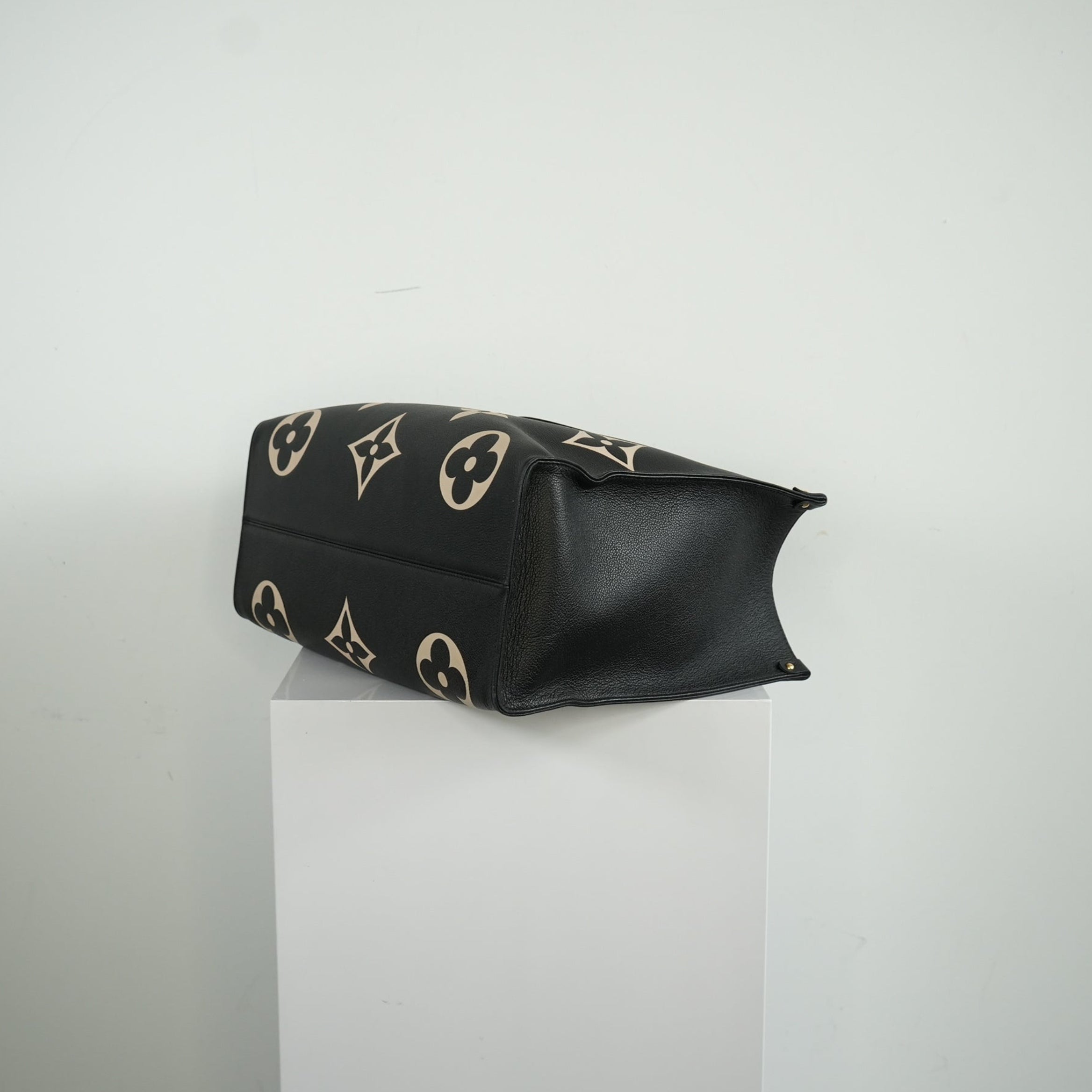 Louis Vuitton OnTheGo Tote Bicolor Monogram Empreinte Giant GM Bag