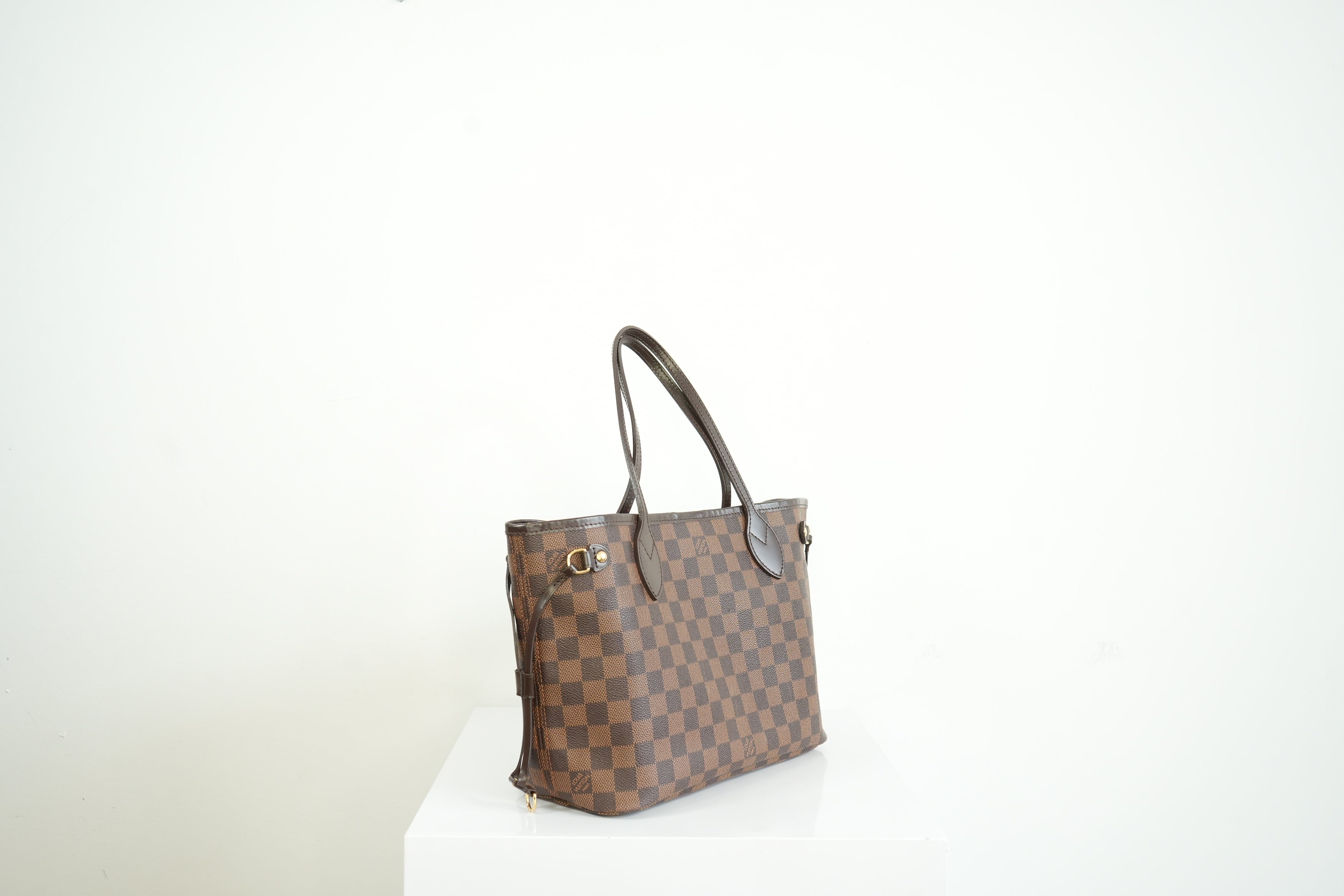 Louis Vuitton Damier Ebene Neverfull PM
