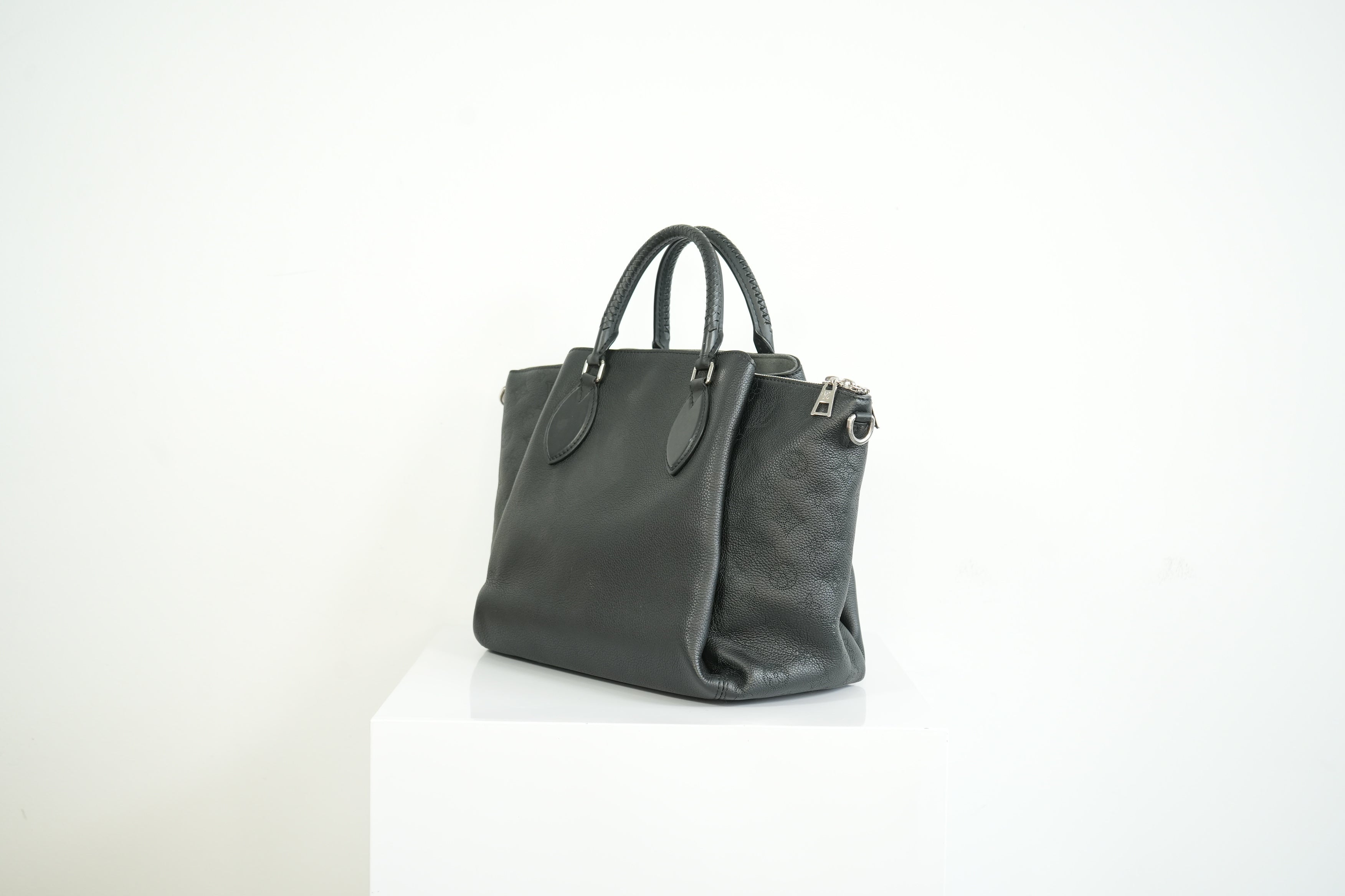 Louis Vuitton Black Monogram Mahina Haumea Perforated Calfskin Leather