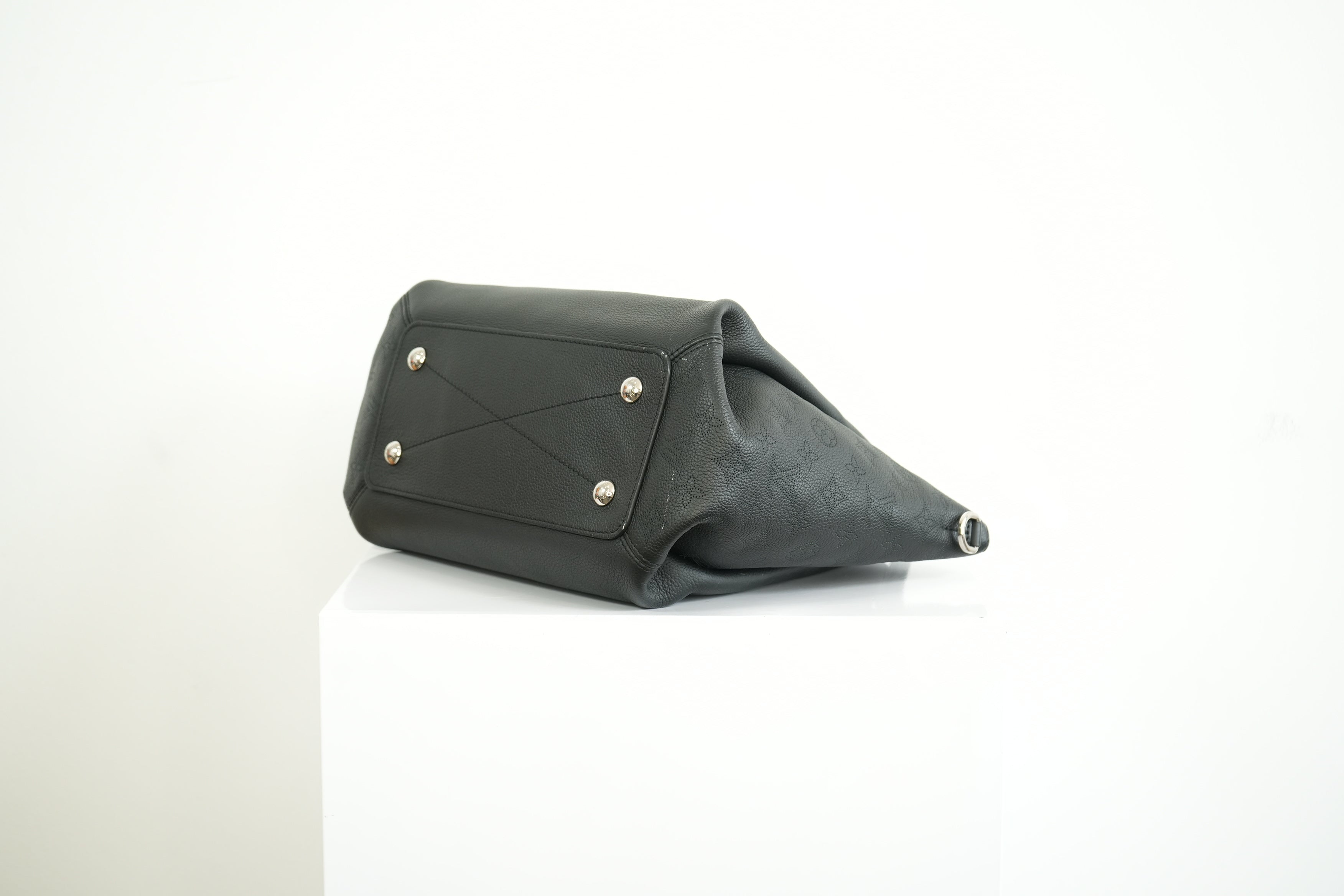 Louis Vuitton Black Monogram Mahina Haumea Perforated Calfskin Leather