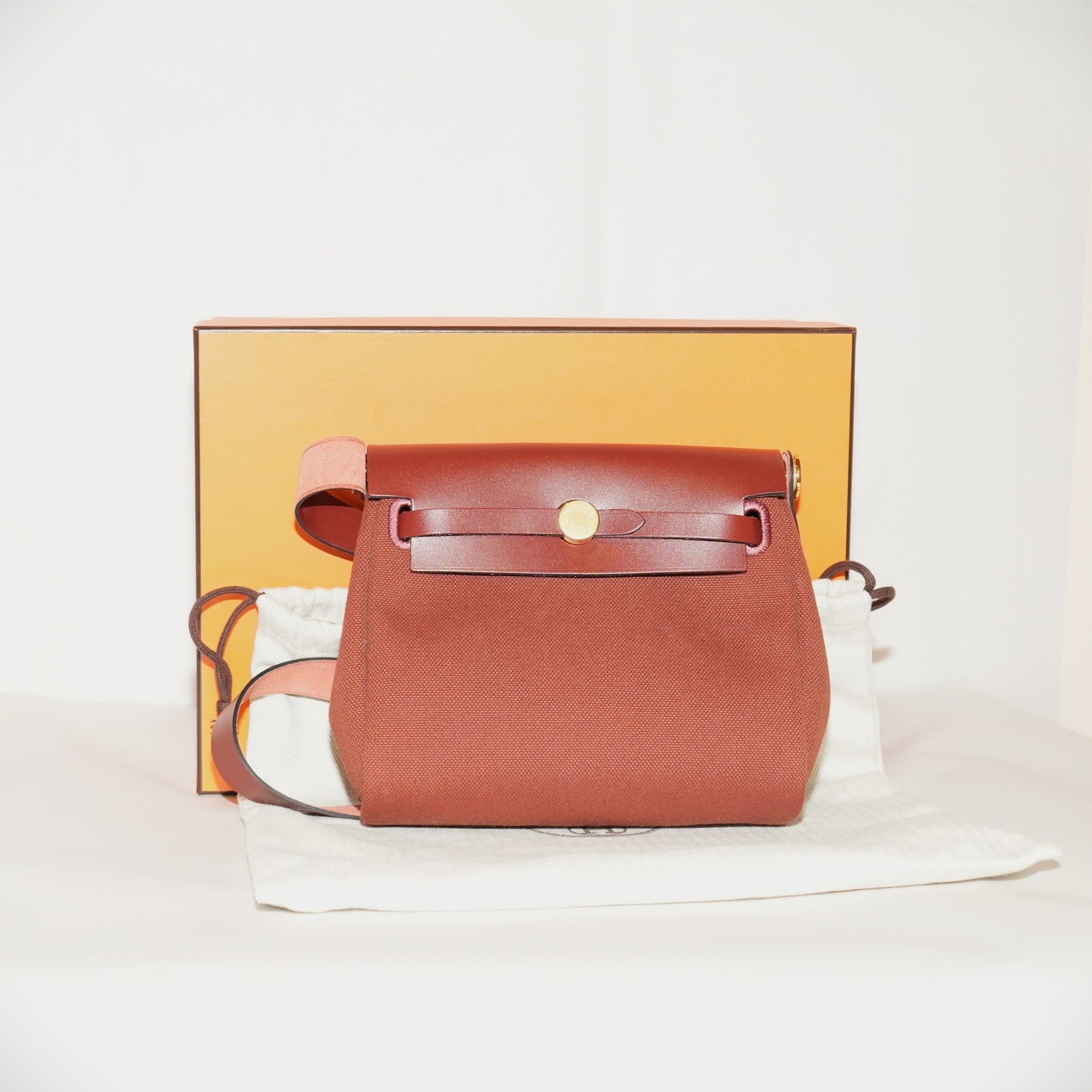 SF EXCLUSIVE: Hermes Herbag Zip 20 Mini w/ Dust Bag
