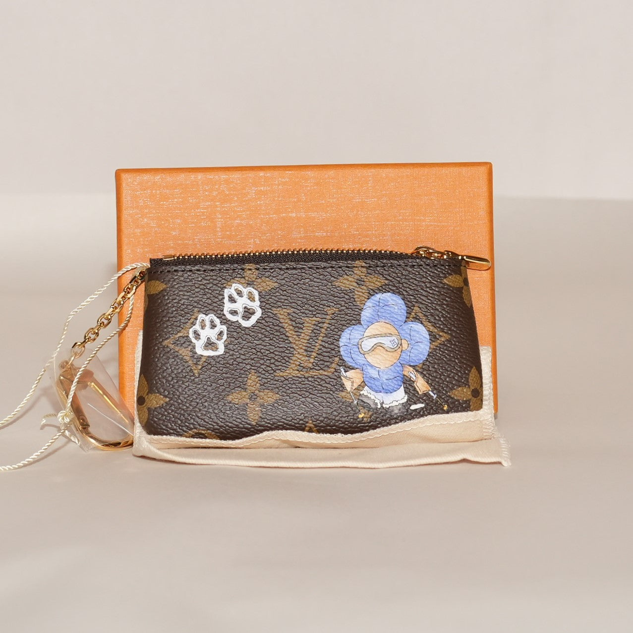 SF EXCLUSIVE: Louis Vuitton Monogram 2025 Christmas Animation Vivienne