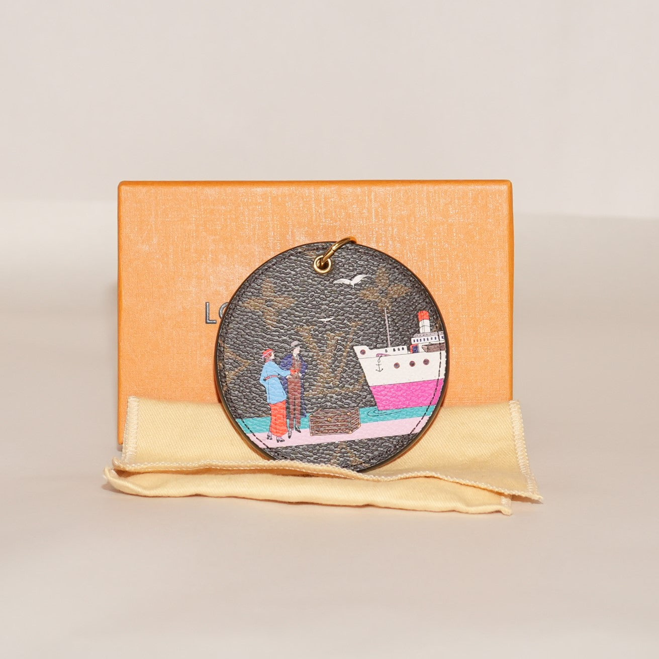 SF EXCLUSIVE: Louis Vuitton Monogram Porte Cre Illustre Evasion Charm