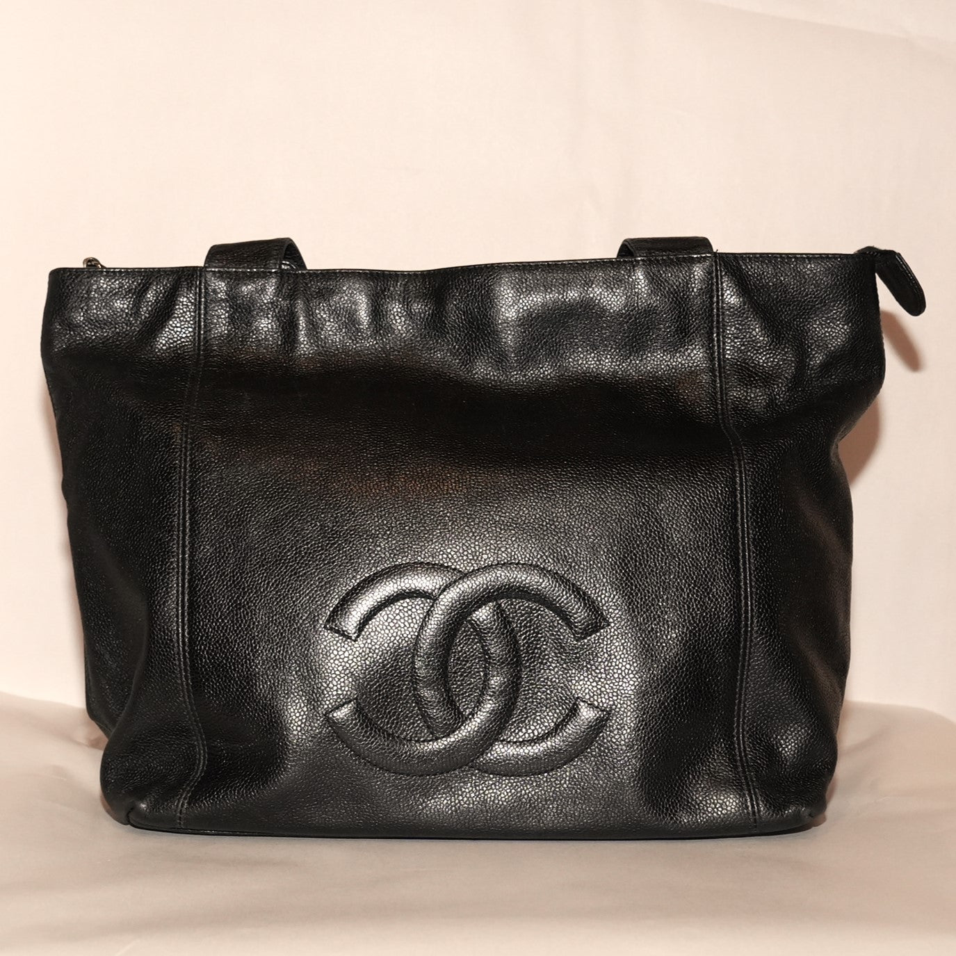 SF EXCLUSIVE: Vintage Chanel 1996-1997 CC Caviar Tote Bag