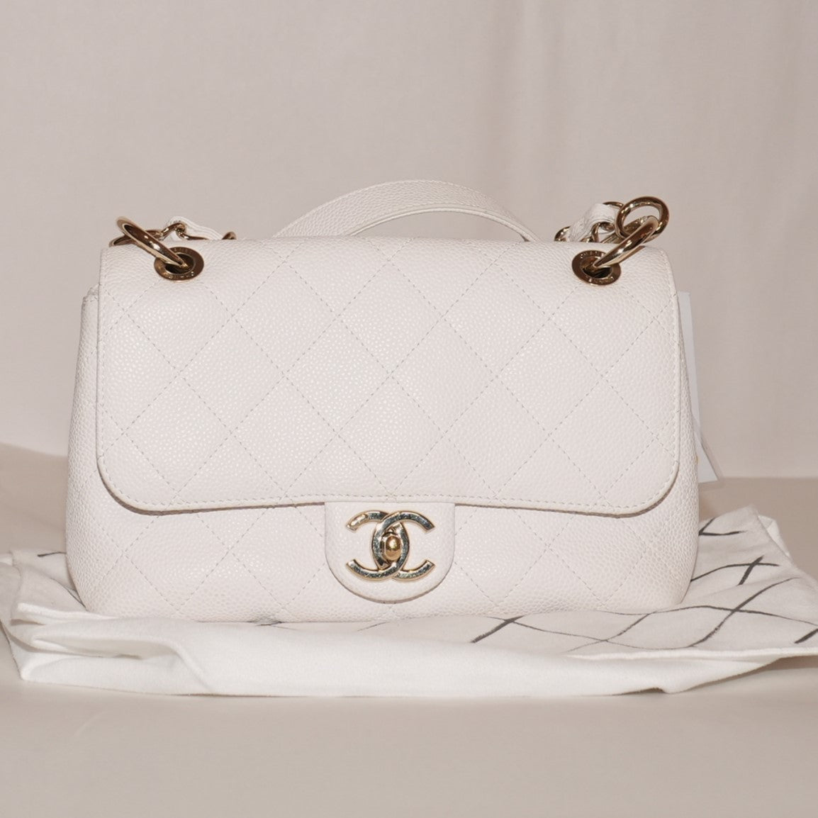 SF EXCLUSIVE: Chanel City Walk Flap Bag White Hand Bags Crossbody