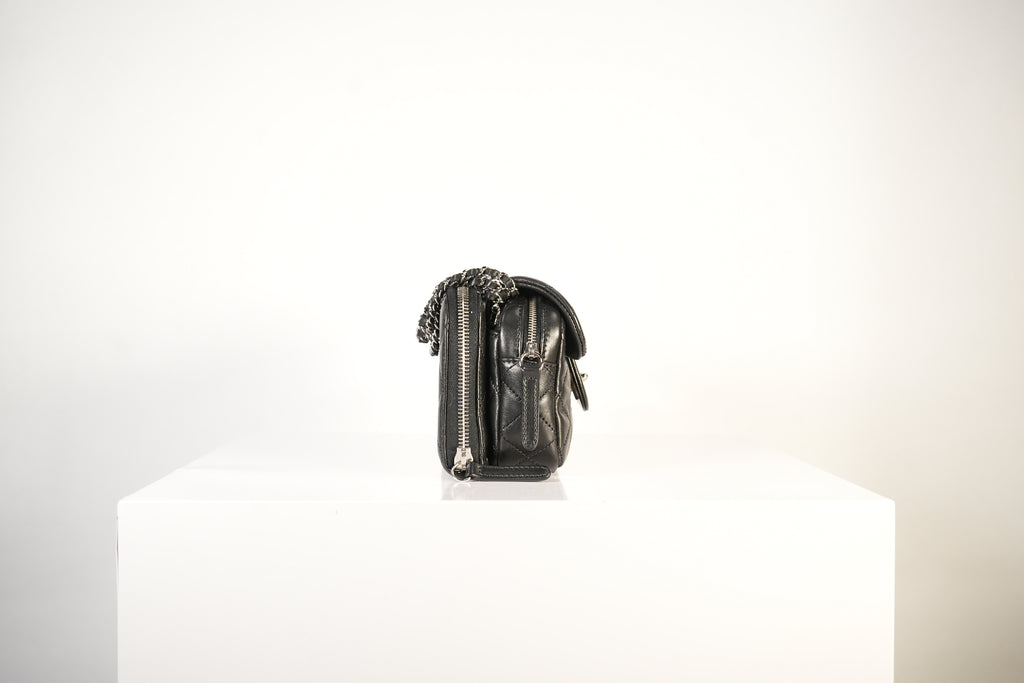 Chanel Black Flap Crossbody Signature Interlocking CC Turn-Lock