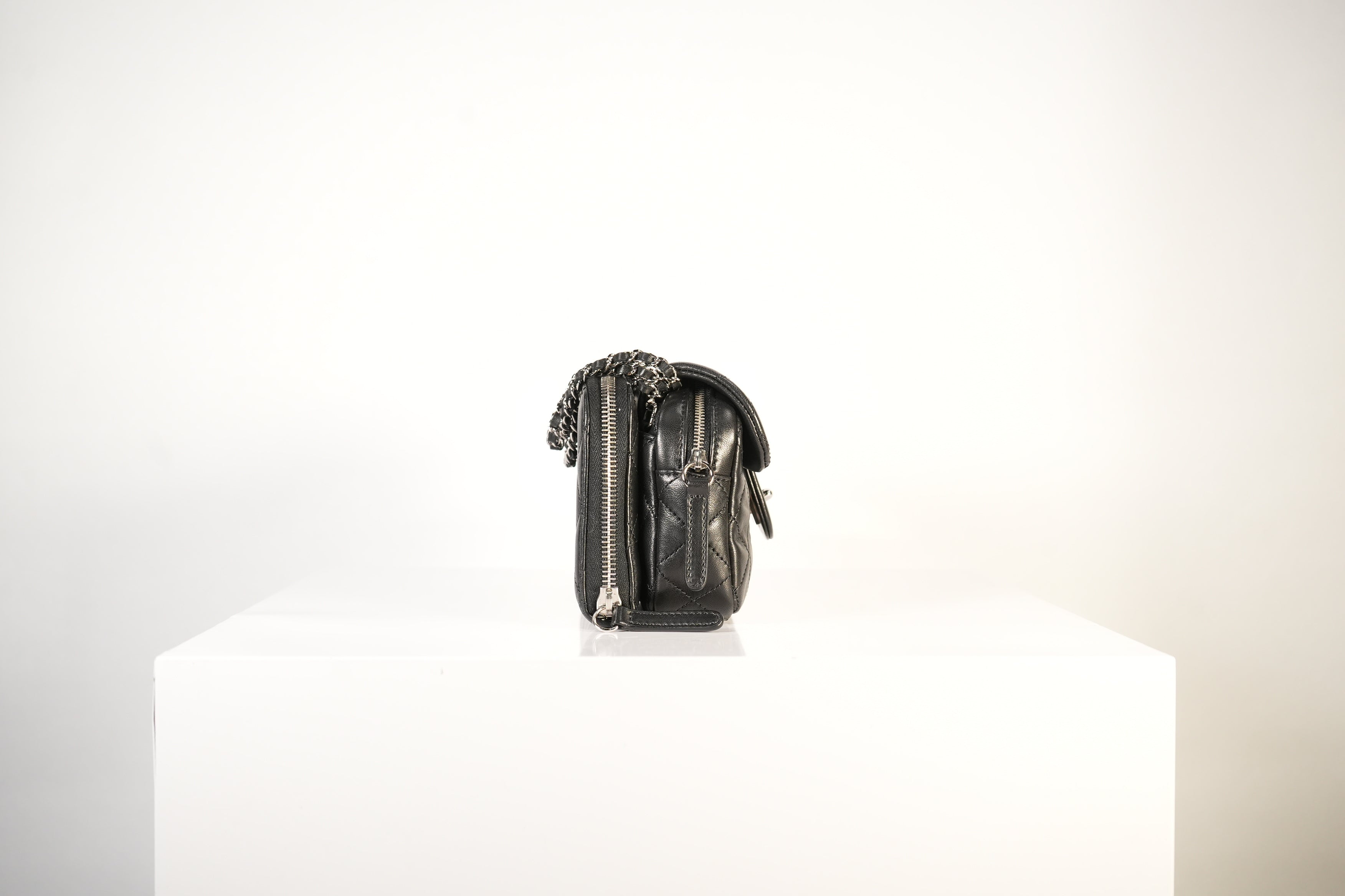 Chanel Black Flap Crossbody Signature Interlocking CC Turn-Lock