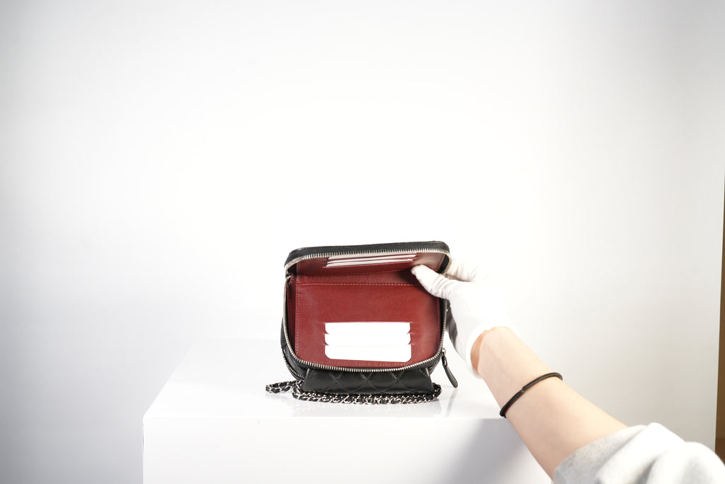 Chanel Black Flap Crossbody Signature Interlocking CC Turn-Lock