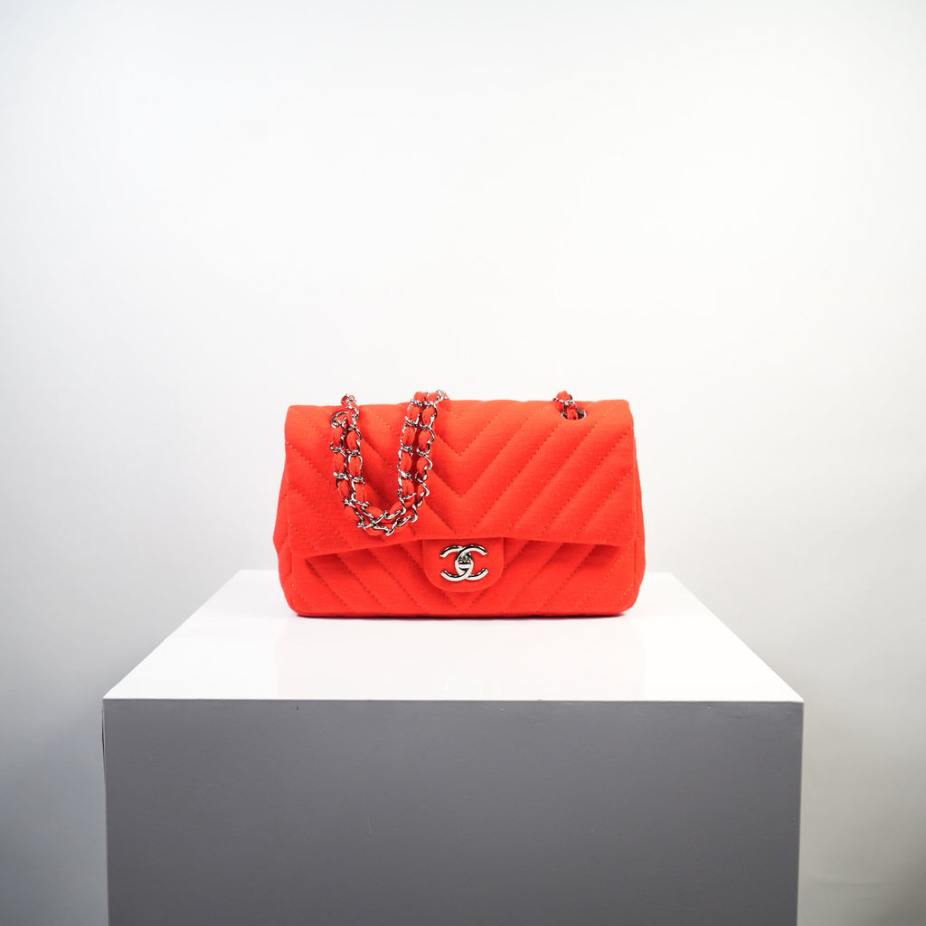 Chanel Red Quilted Jersey Medium Classic Single Flap