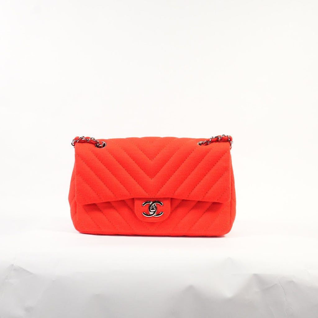 Chanel Red Quilted Jersey Medium Classic Single Flap