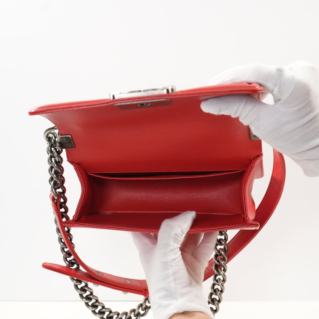 Chanel Vibrant Red Rare Galuchat (Stingray) Boy Bag