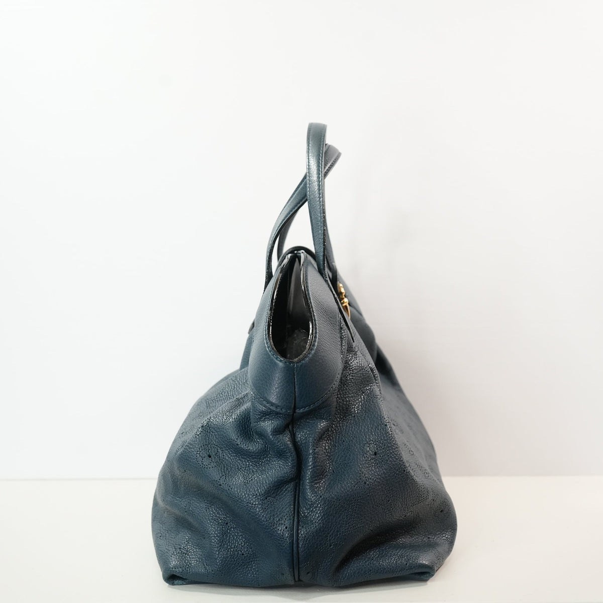 Louis Vuitton Blue Marine Mahina Leather Cirrus MM Bag