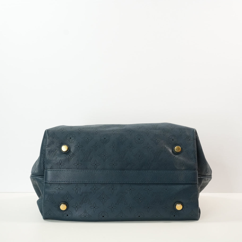 Louis Vuitton Blue Marine Mahina Leather Cirrus MM Bag