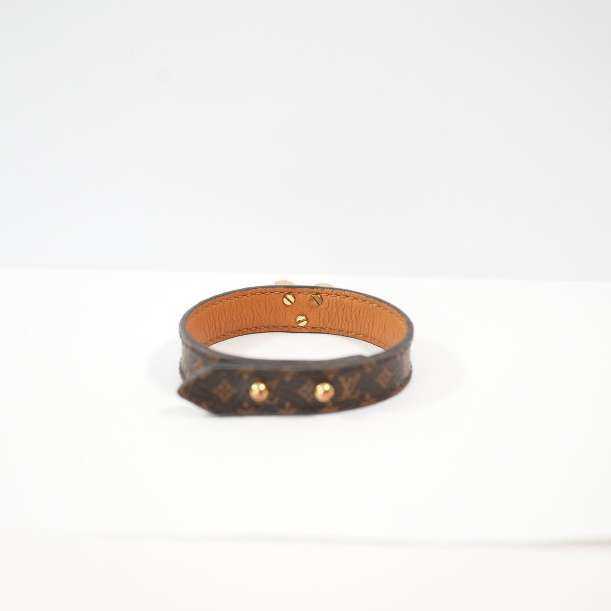Louis Vuitton Essential V Bracelete in brown monogram