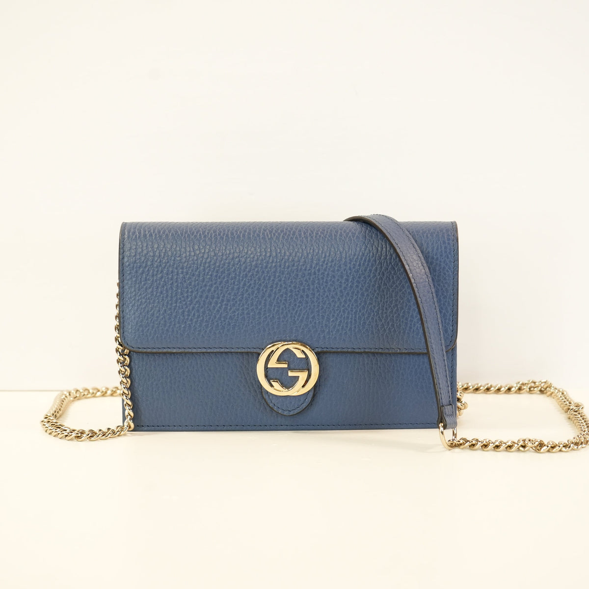Gucci Dollar Blue Calfskin Interlocking G Wallet On Chain Gold Hardware