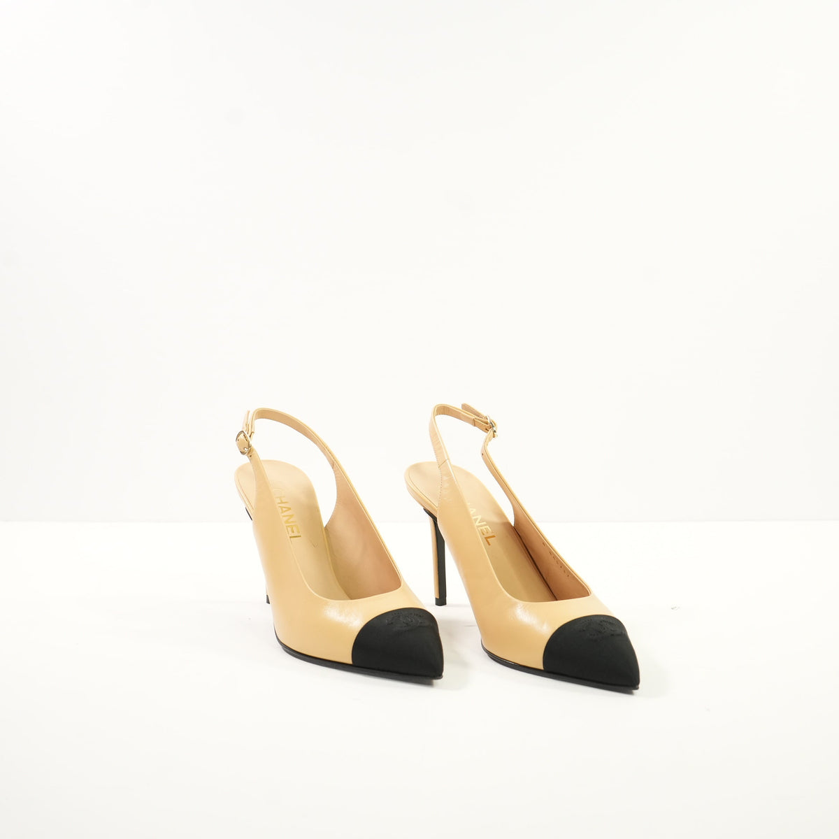 Chanel Goatskin Grosgrain Pointed Cap Toe CC, 40 Full Set