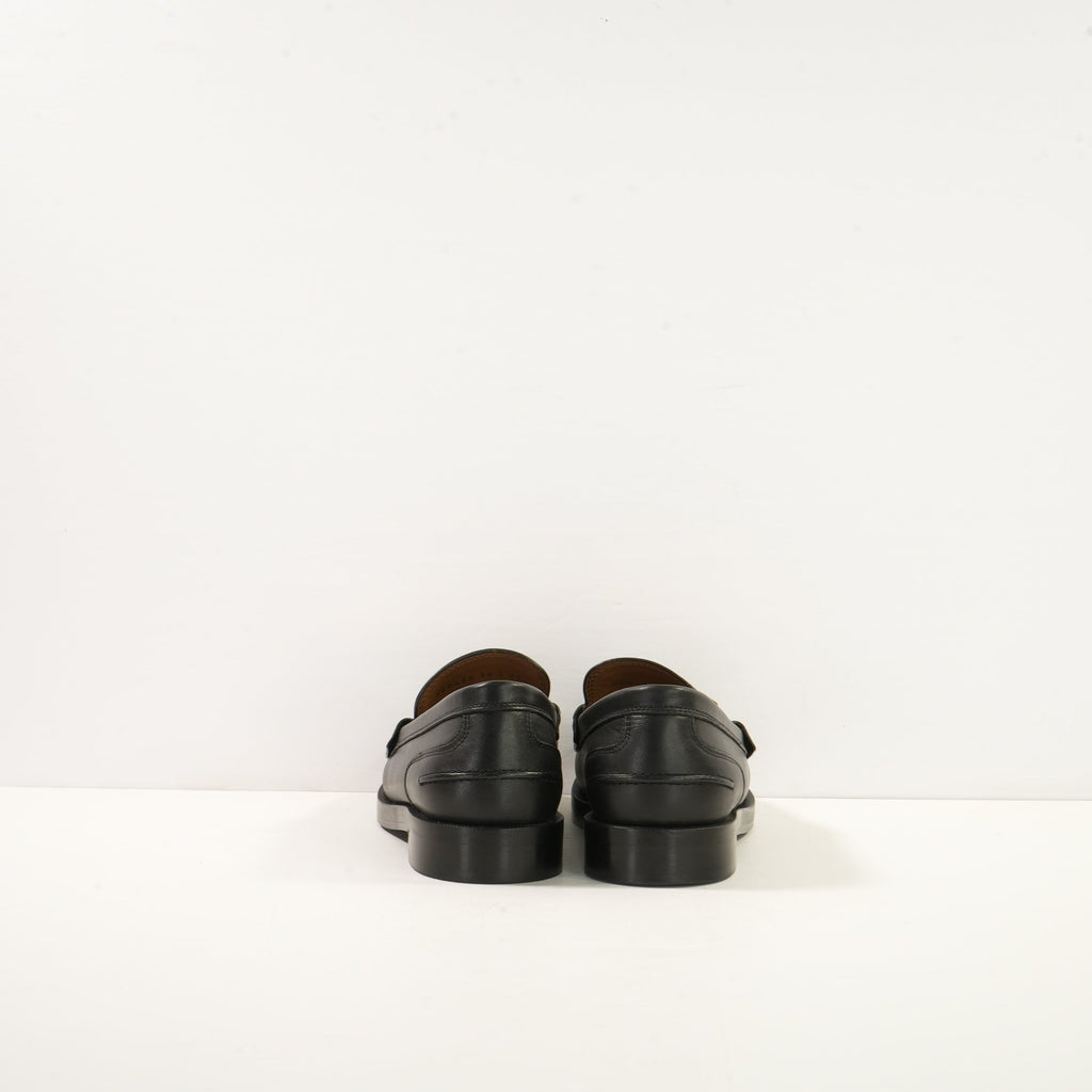 Fendi Baguette Loafer in Black Leather (38 1/2)