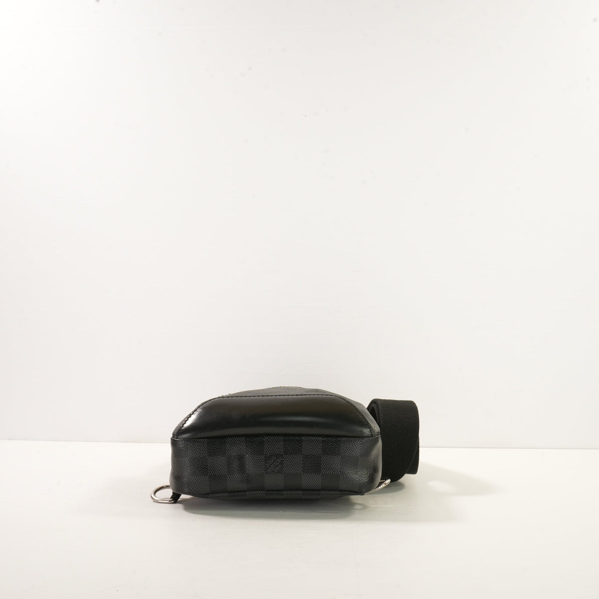 Louis Vuitton Avenue Sling Bag in Black