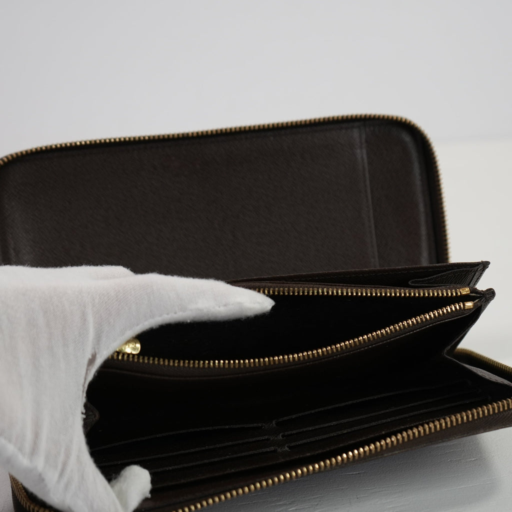 Louis Vuitton Damier Zippy Wallet