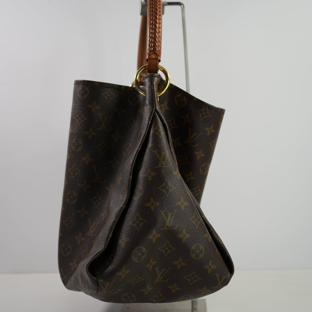 Louis Vuitton Artsy Monogram Bag