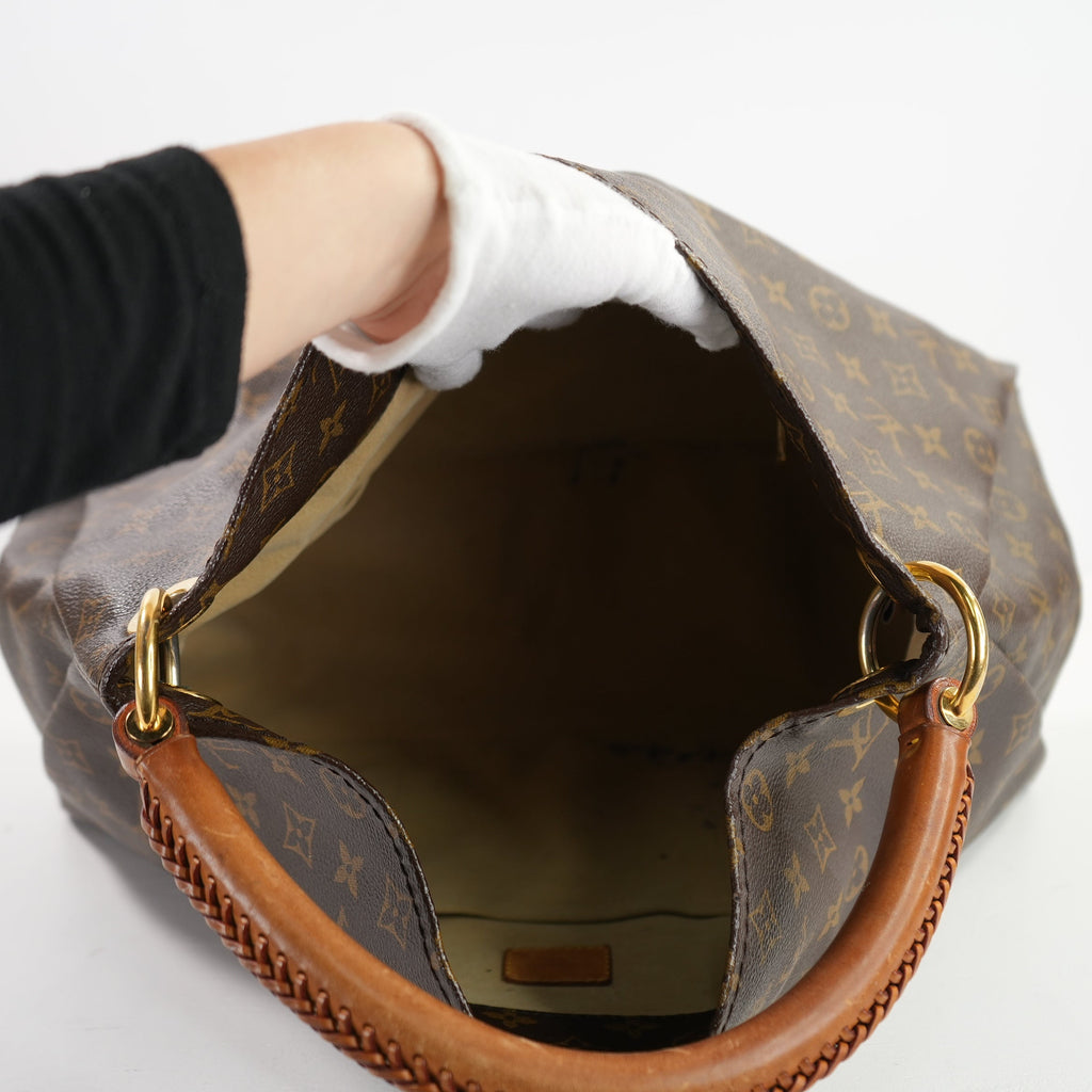 Louis Vuitton Artsy Monogram Bag