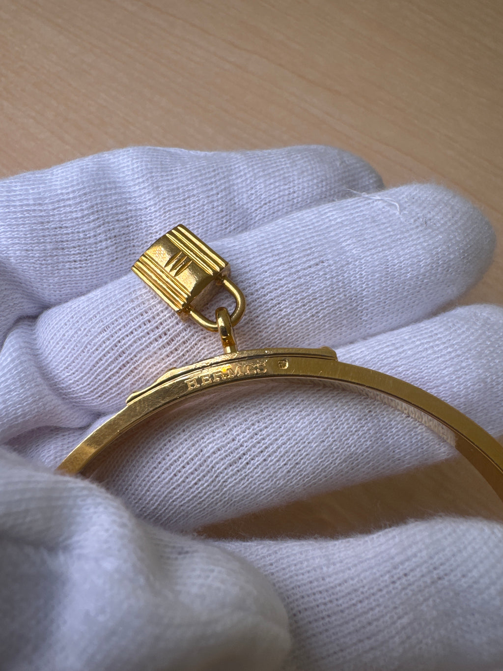 Japan Exclusive: Hermès Gold Bangle   Accessory