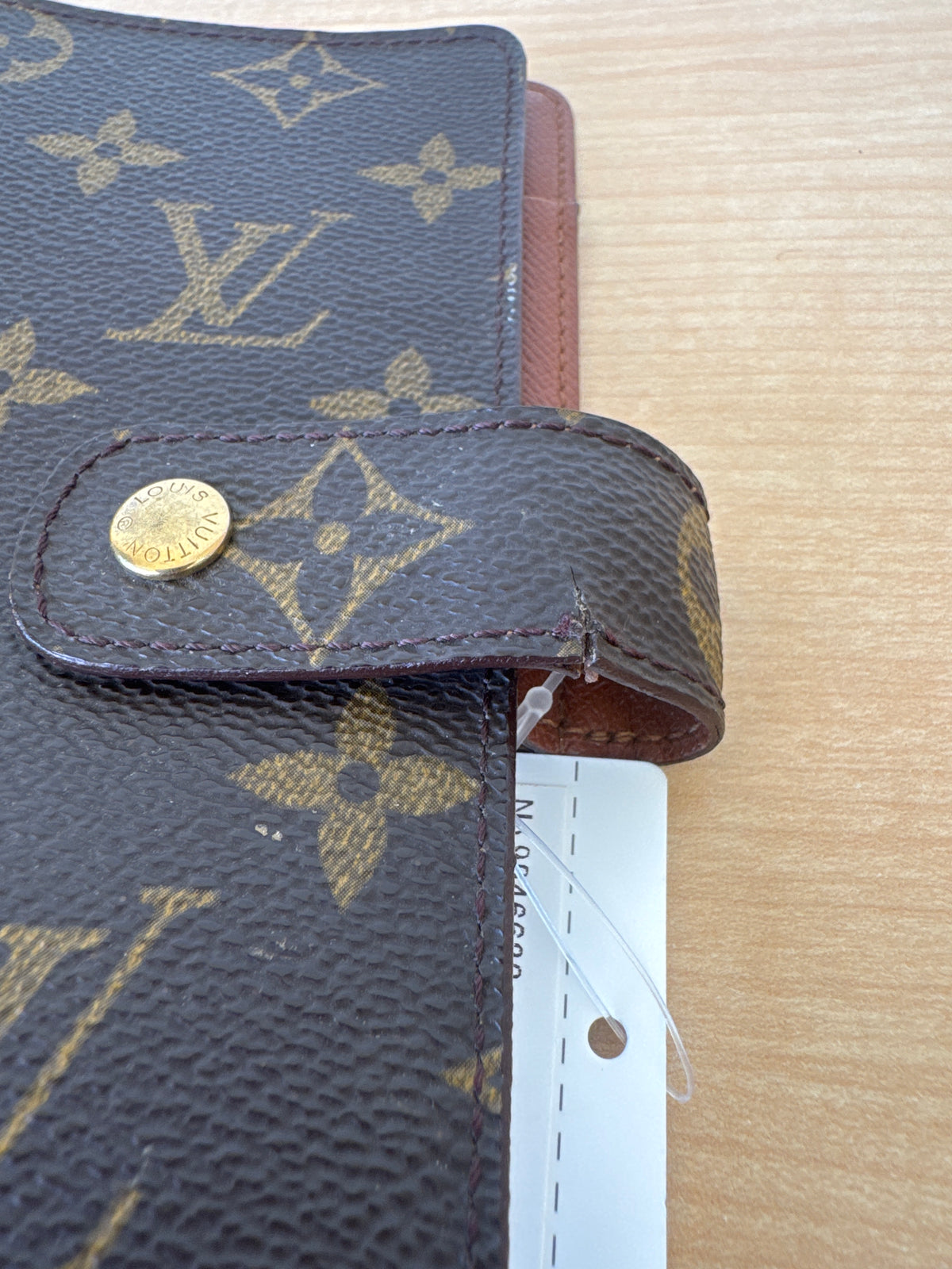 Japan Exclusive: Louis Vuitton Monogram Agenda MM R20004