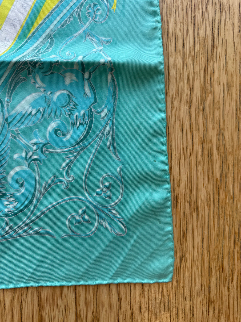 Japan Exclusive Hermes Carre 90 scarf