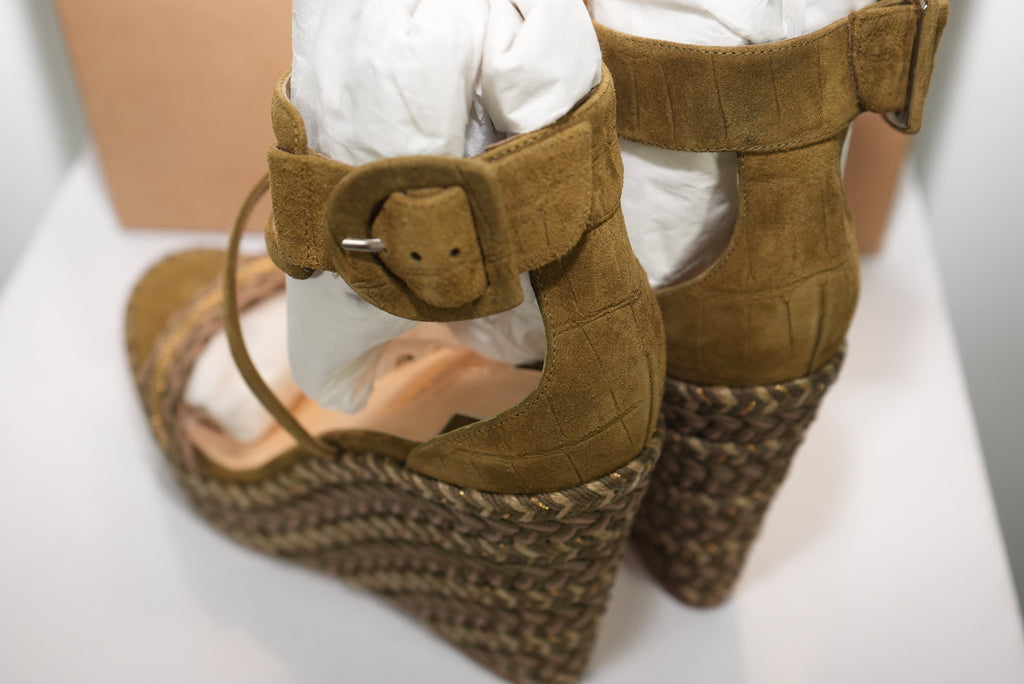 Christian Louboutin Bodrum Wedges With Box Size 39