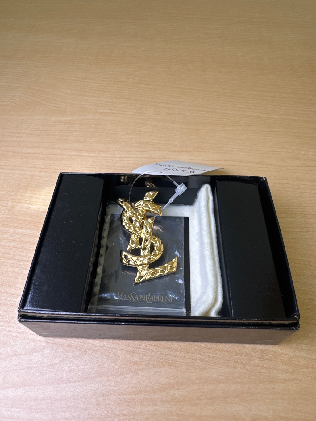 Japan Exclusive: Yves Saint Laurent Gold Brooch   Accessory