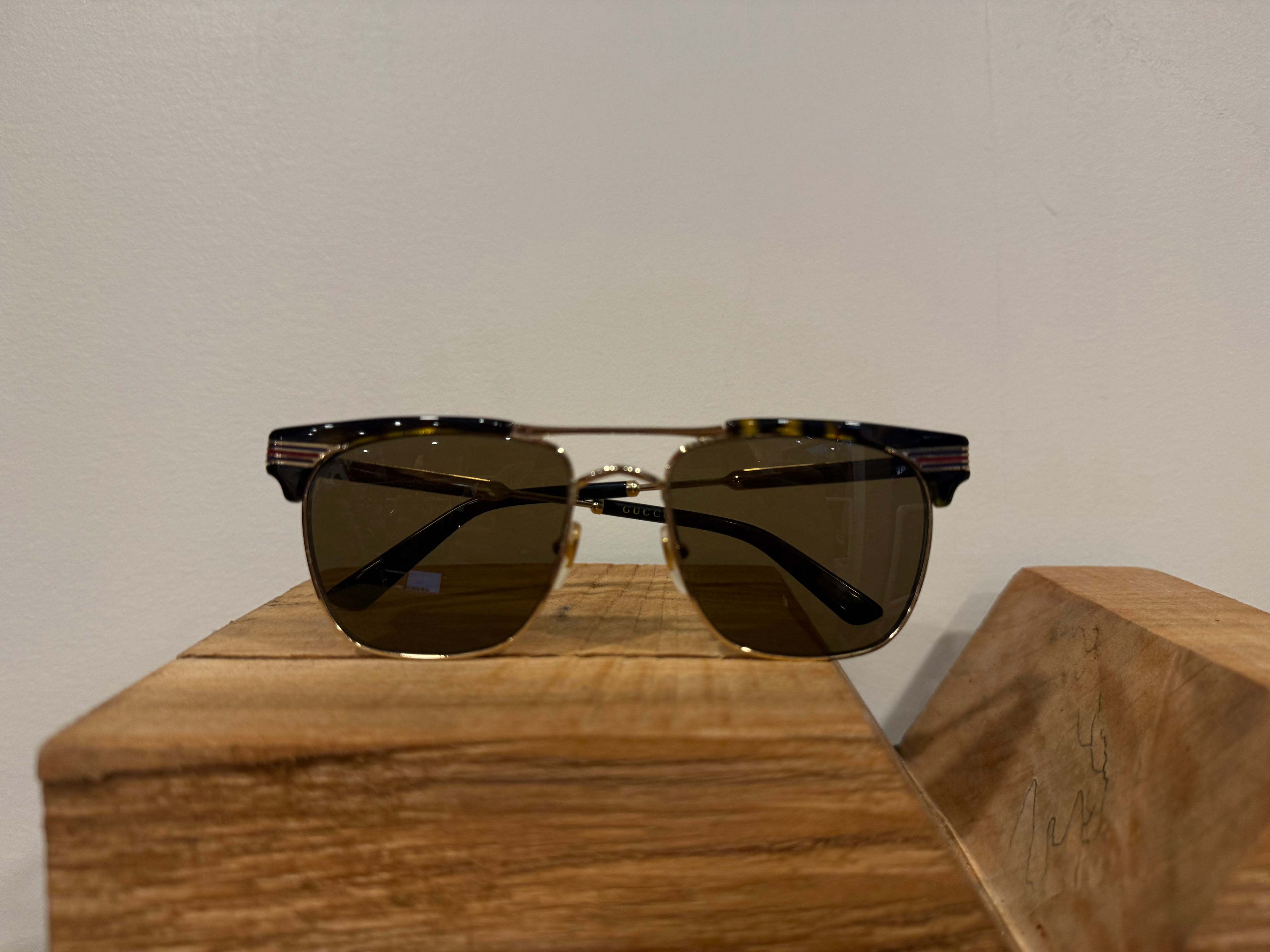 Gucci Brown Aviator Sunglasses W/ Detailing