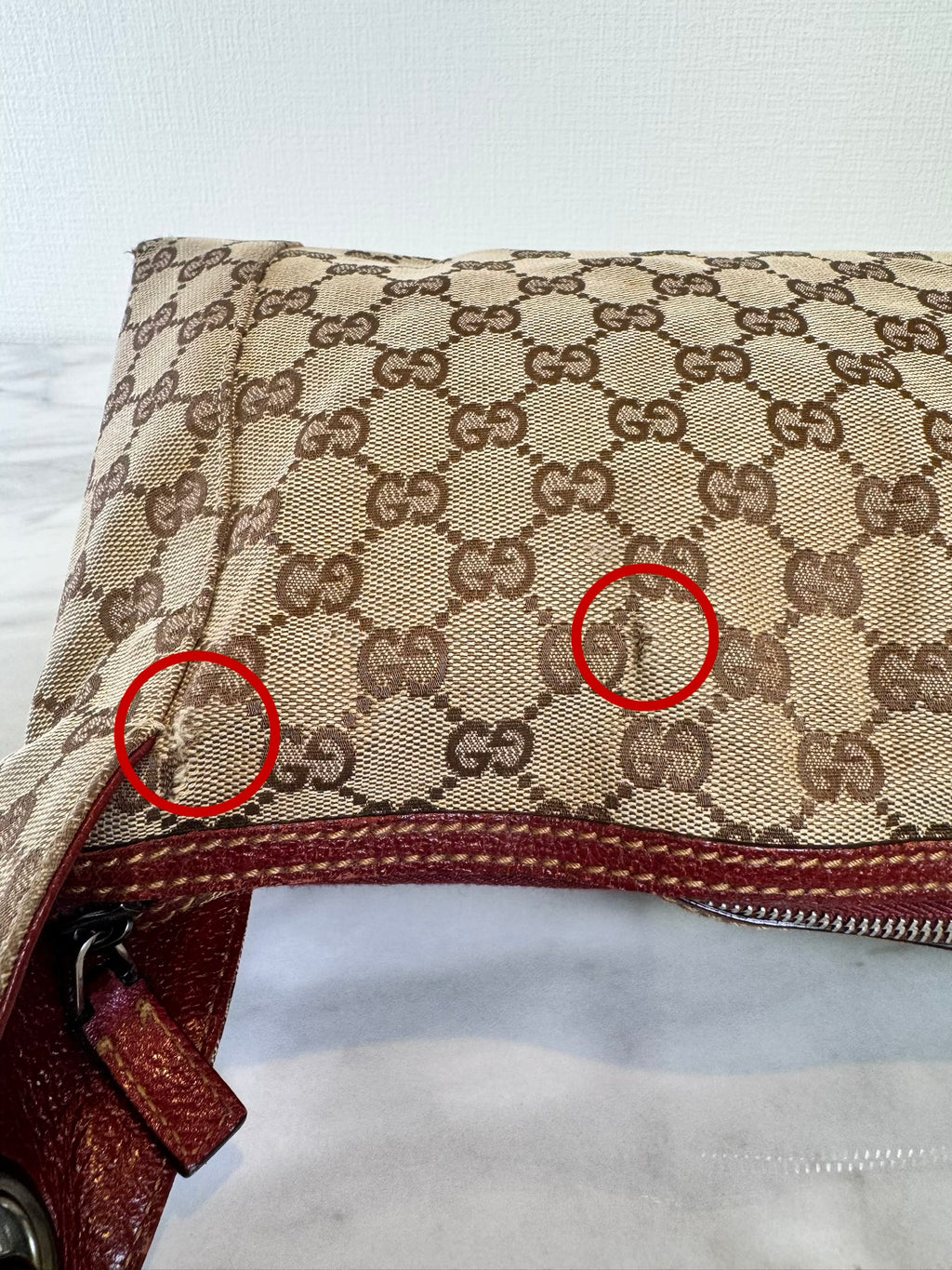 Japan Exclusive: Vintage Gucci GG Supreme Monogram Canvas Hobo Shoulder Bag – Beige/Ebony with Red Leather Trim