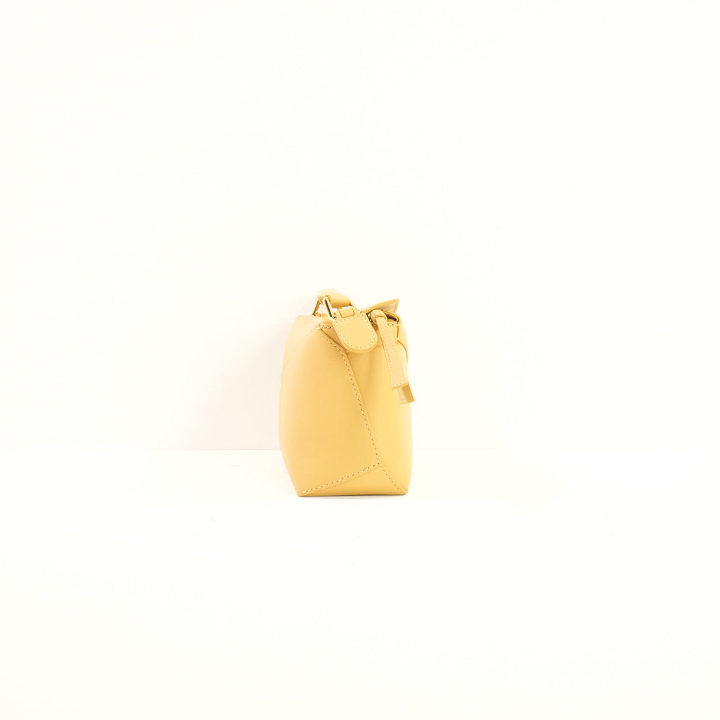 Loewe Puzzle Fold Pouchin Shiny Nappa Calfskin (Dust Bag, Strap, Strap Dust Bag)