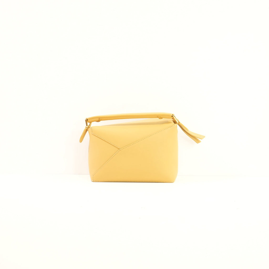 Loewe Puzzle Fold Pouchin Shiny Nappa Calfskin (Dust Bag, Strap, Strap Dust Bag)