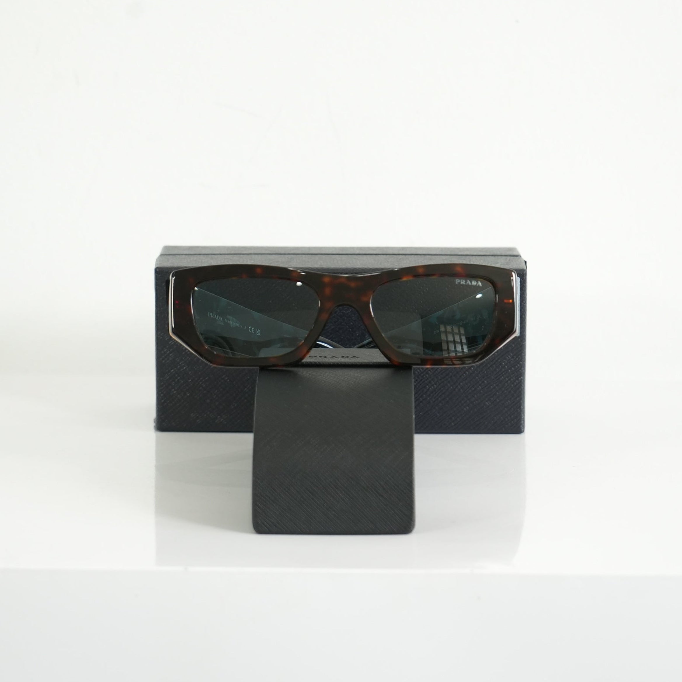 Prada SPR A01 Tortoishell Frame Sunglasses FULL SET