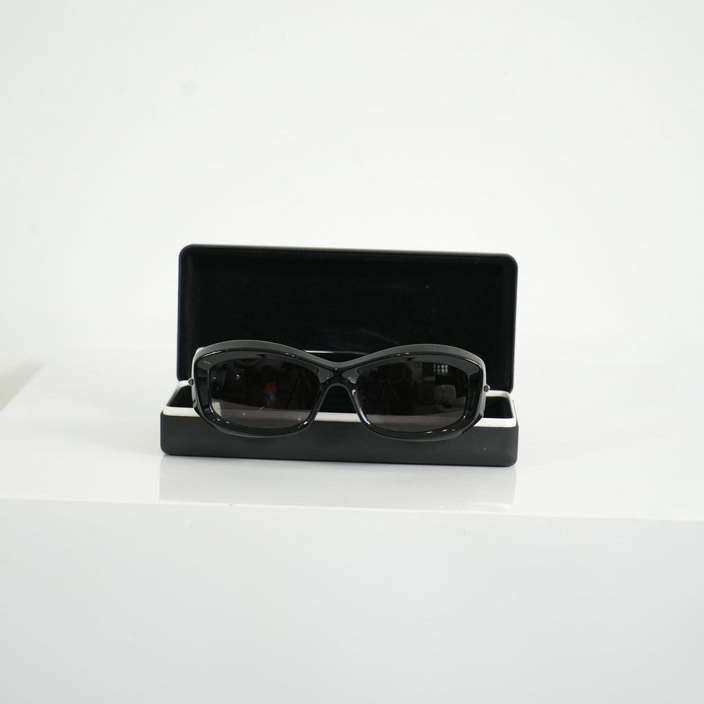 Givenchy GV40044U Oval Acetate Sunglasses w/ case
