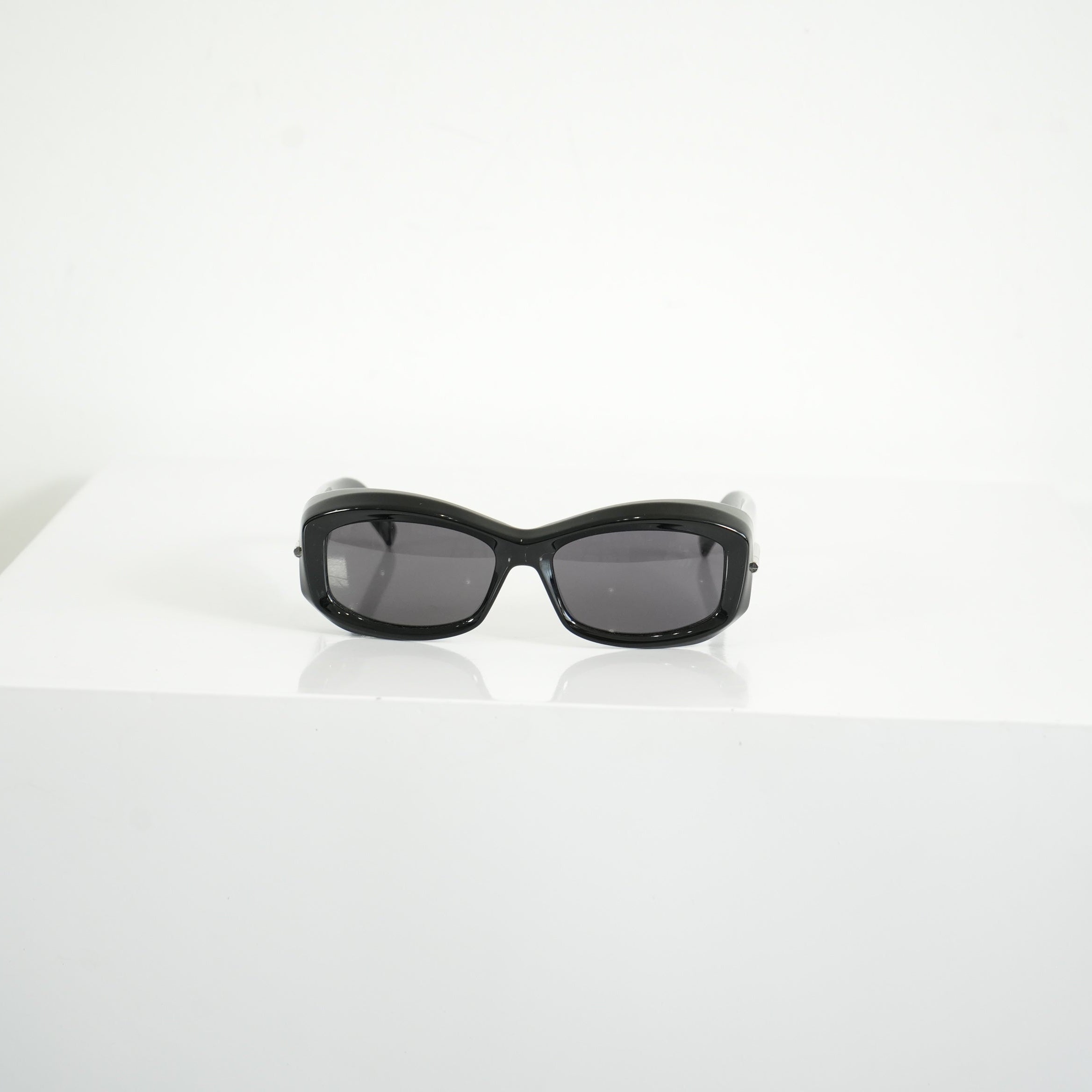 Givenchy GV40044U Oval Acetate Sunglasses w/ case
