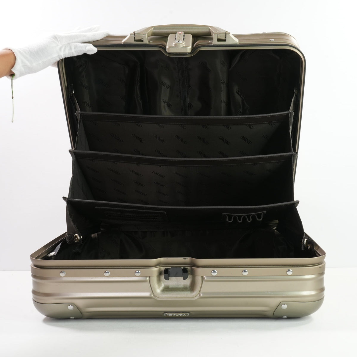 Rimowa Topas Titanium Bussiness Trolley