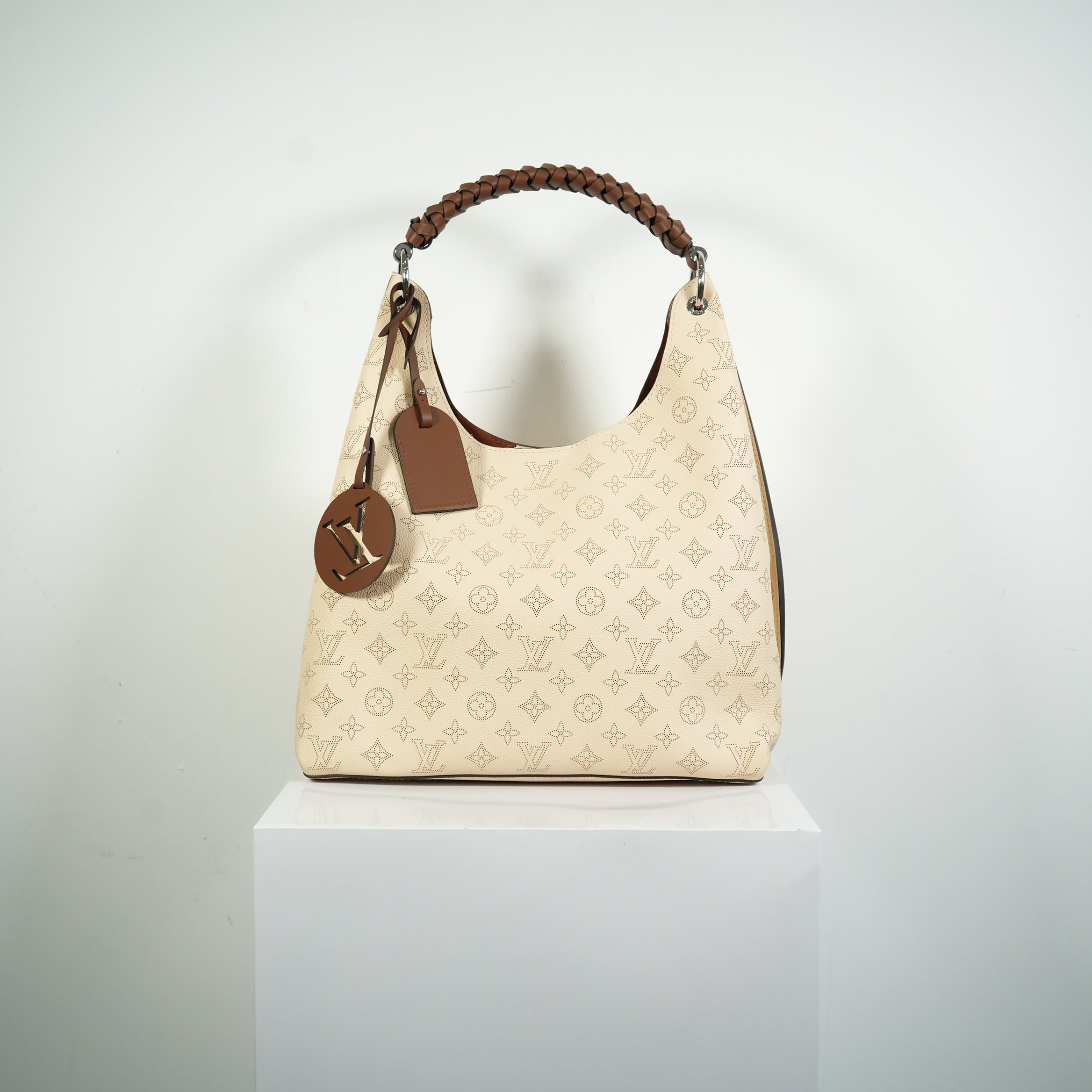 Louis Vuitton Caramel Hobo Creme Beige Mahina Perforated Calf Leather Bag FULL SET