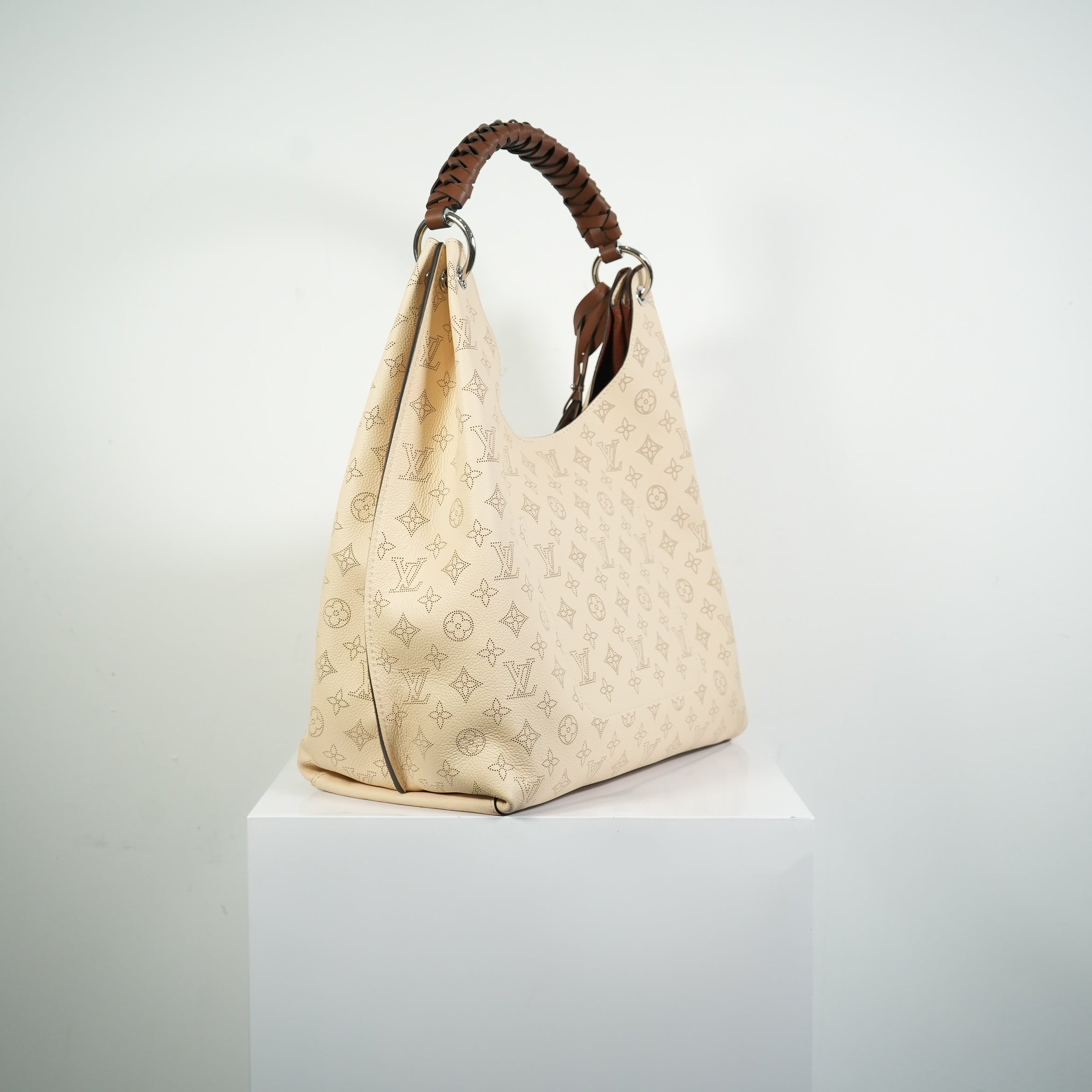 Louis Vuitton Caramel Hobo Creme Beige Mahina Perforated Calf Leather Bag FULL SET