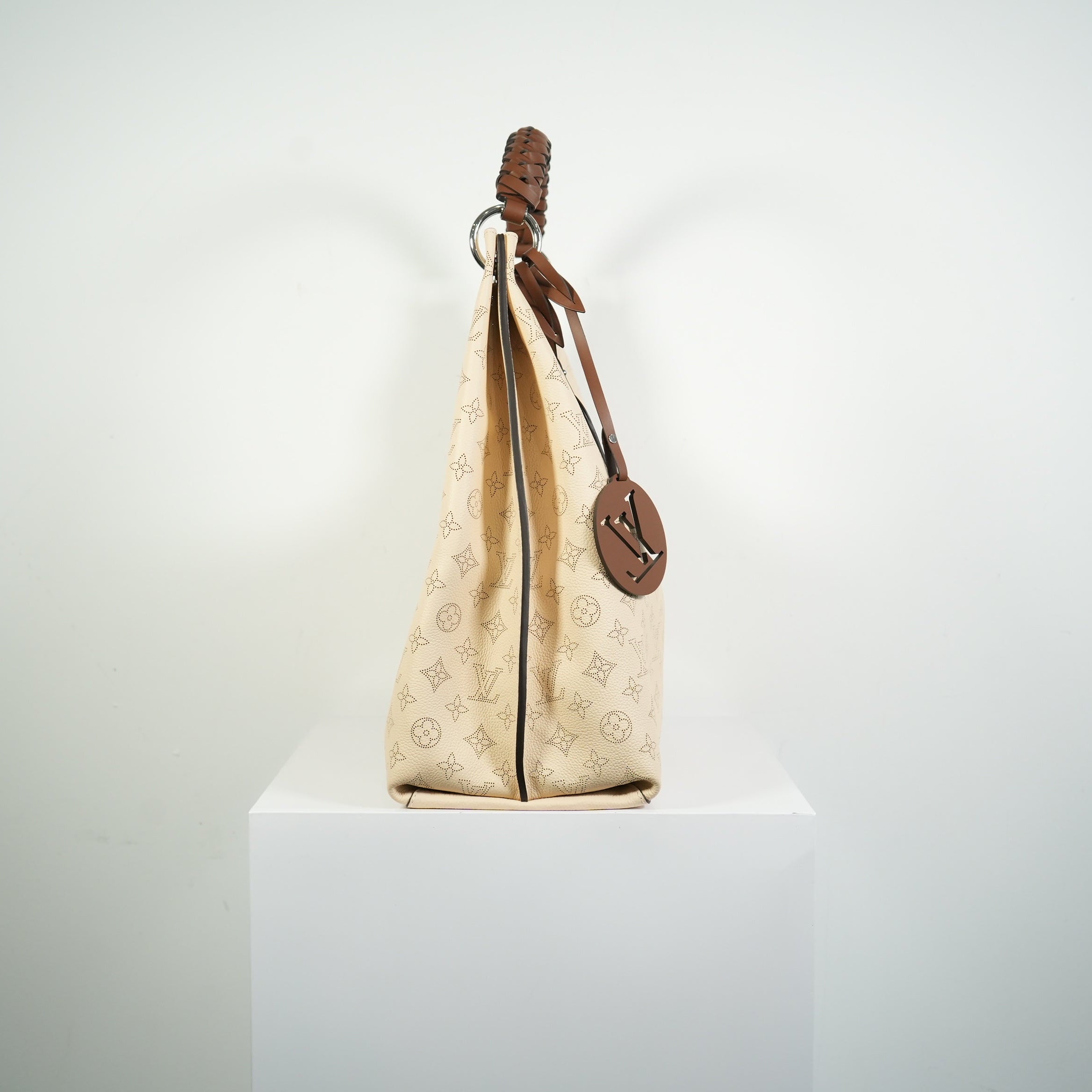 Louis Vuitton Caramel Hobo Creme Beige Mahina Perforated Calf Leather Bag FULL SET