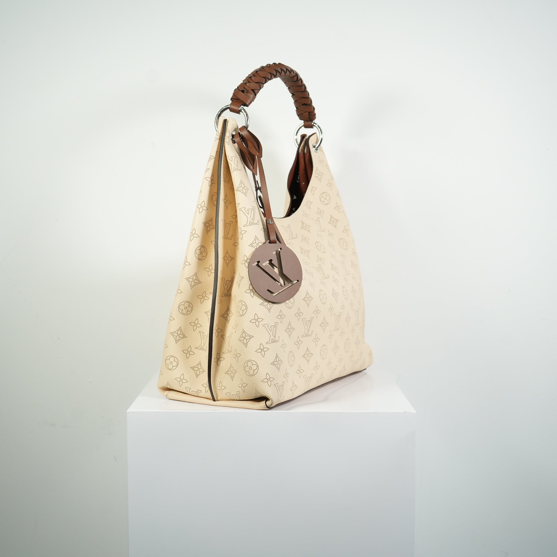Louis Vuitton Caramel Hobo Creme Beige Mahina Perforated Calf Leather Bag FULL SET