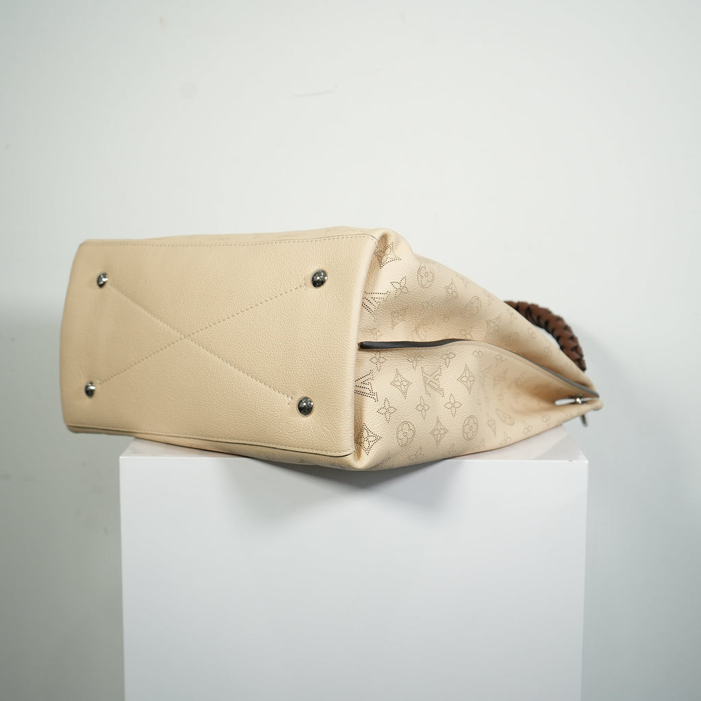 Louis Vuitton Caramel Hobo Creme Beige Mahina Perforated Calf Leather Bag FULL SET