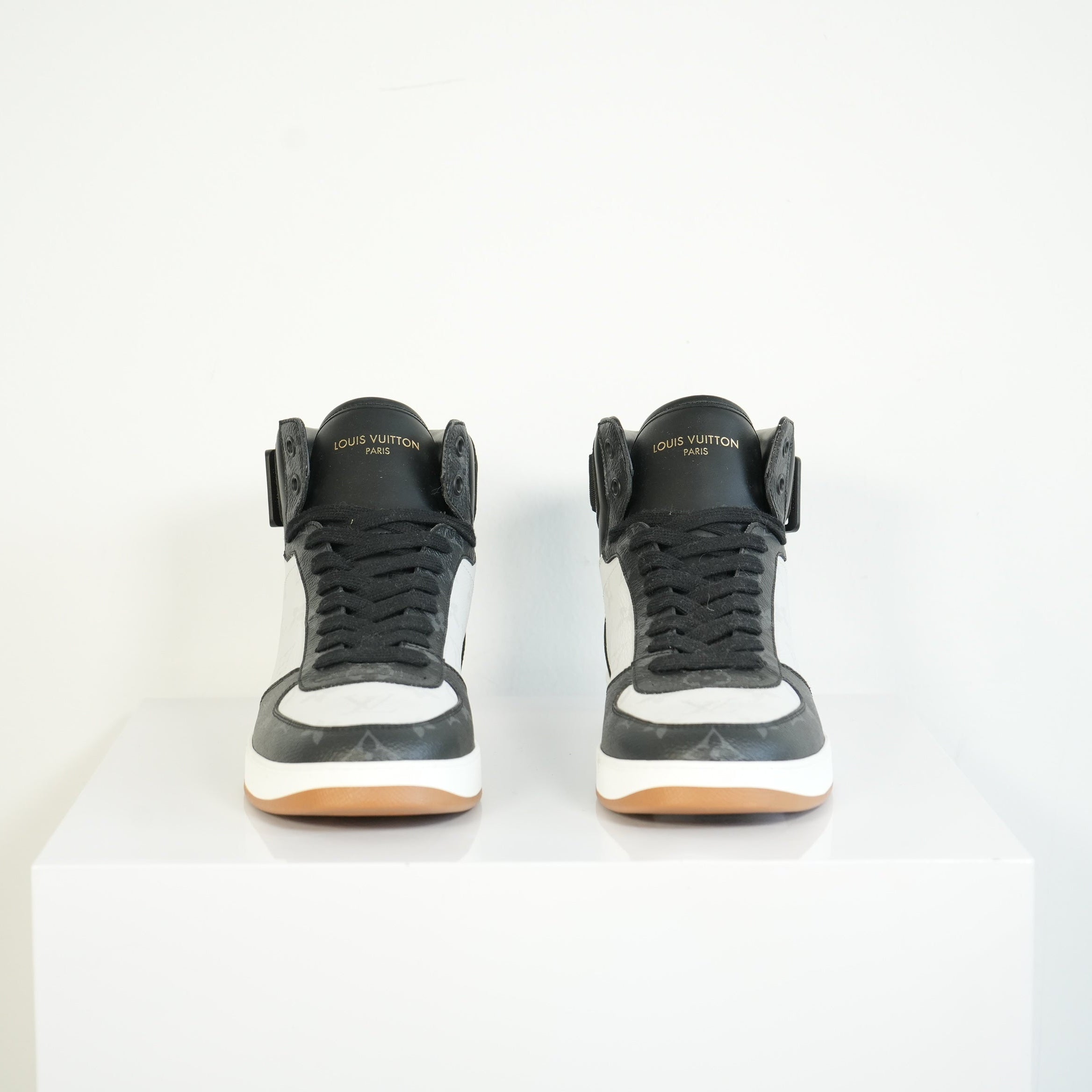 Louis Vuitton Hi Top Sneakers New with Tags Size 7